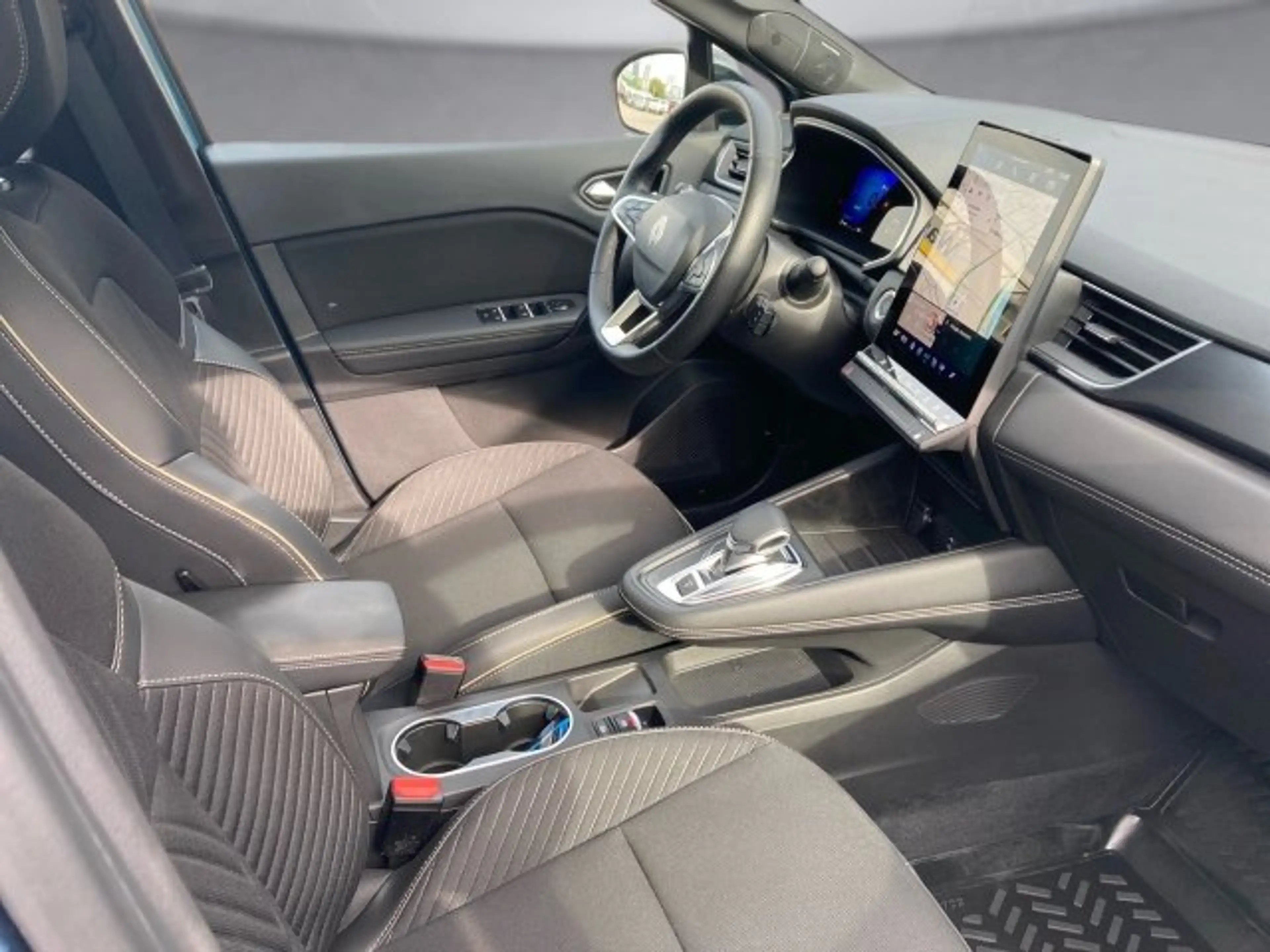 Renault Symbioz E-Tech Hybri — photo 10