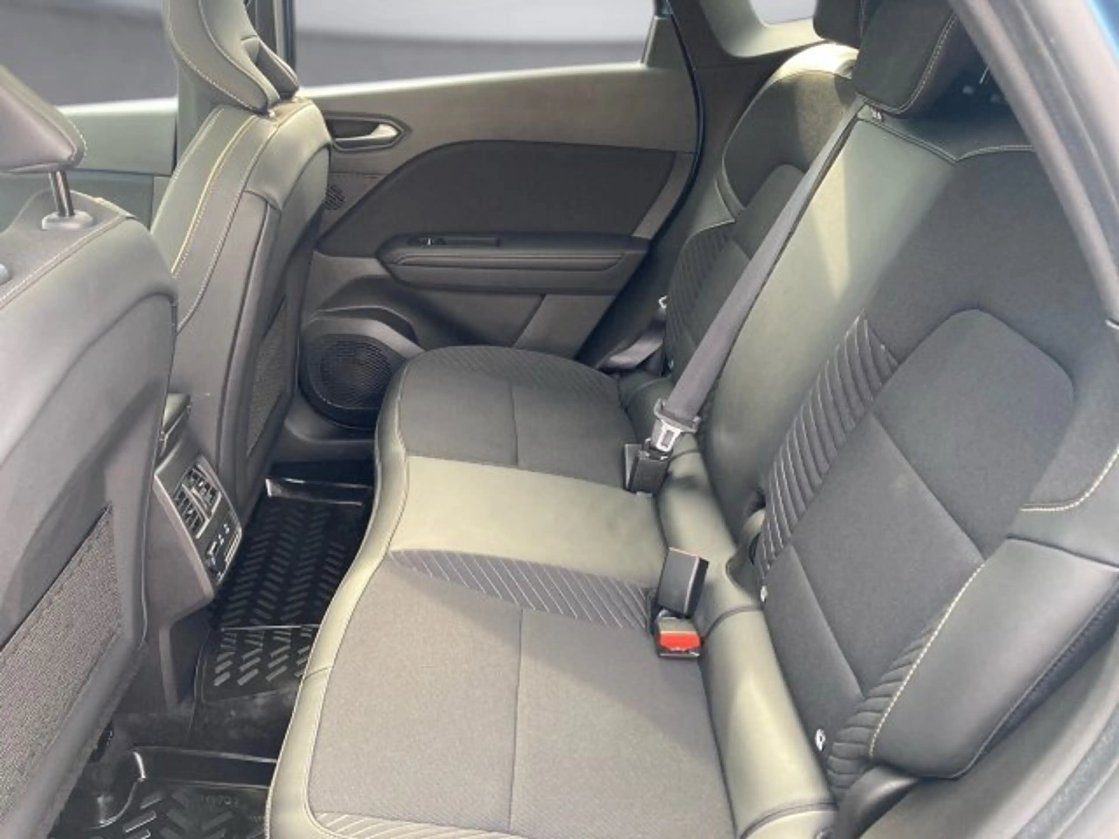 Renault Symbioz E-Tech Hybri — photo 11
