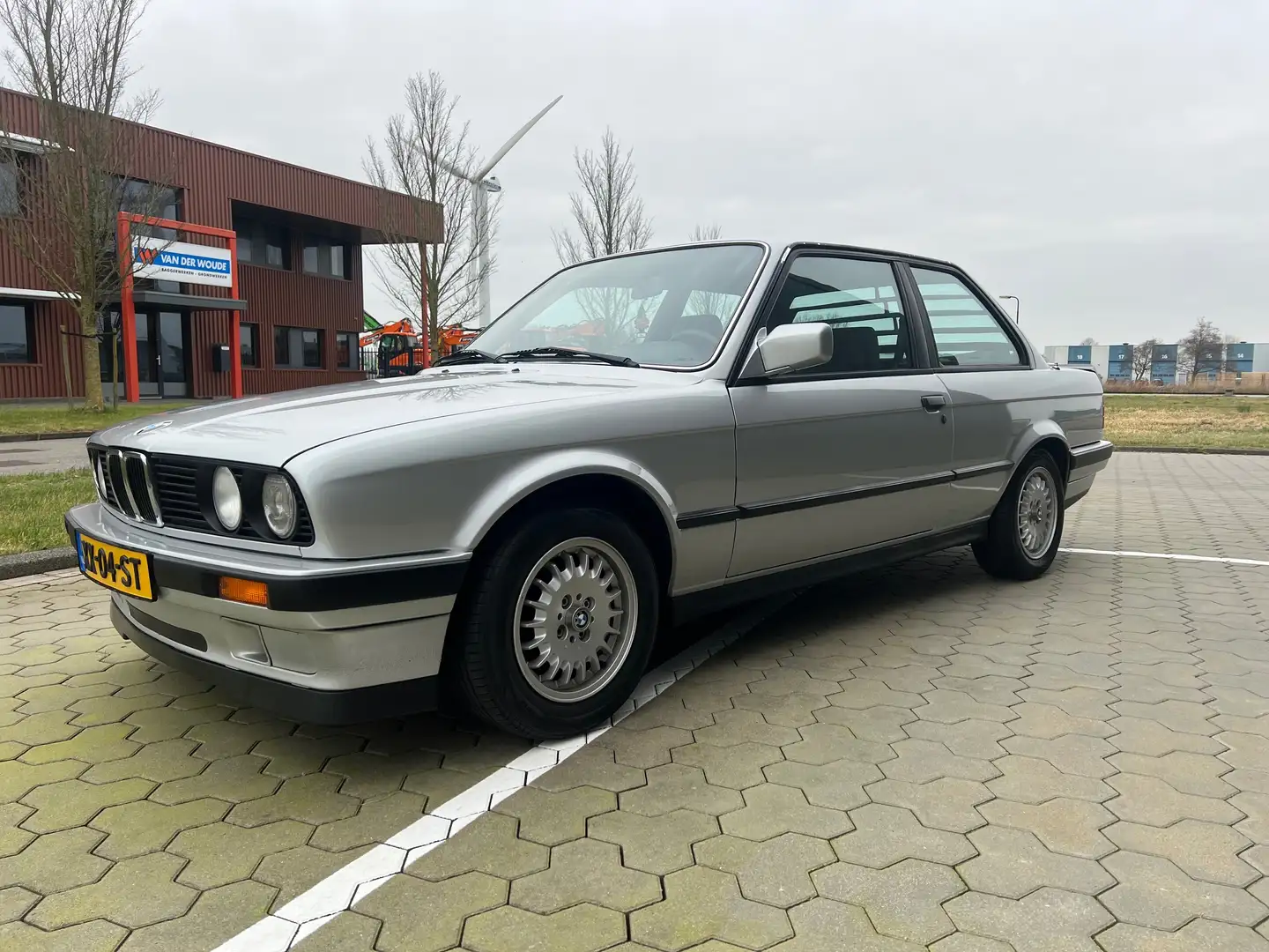 BMW 318 i Zilver - 1