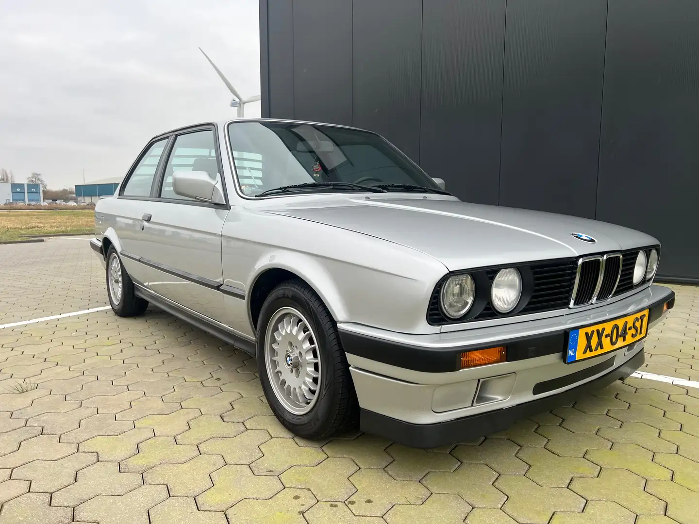 BMW 318 i Zilver - 2
