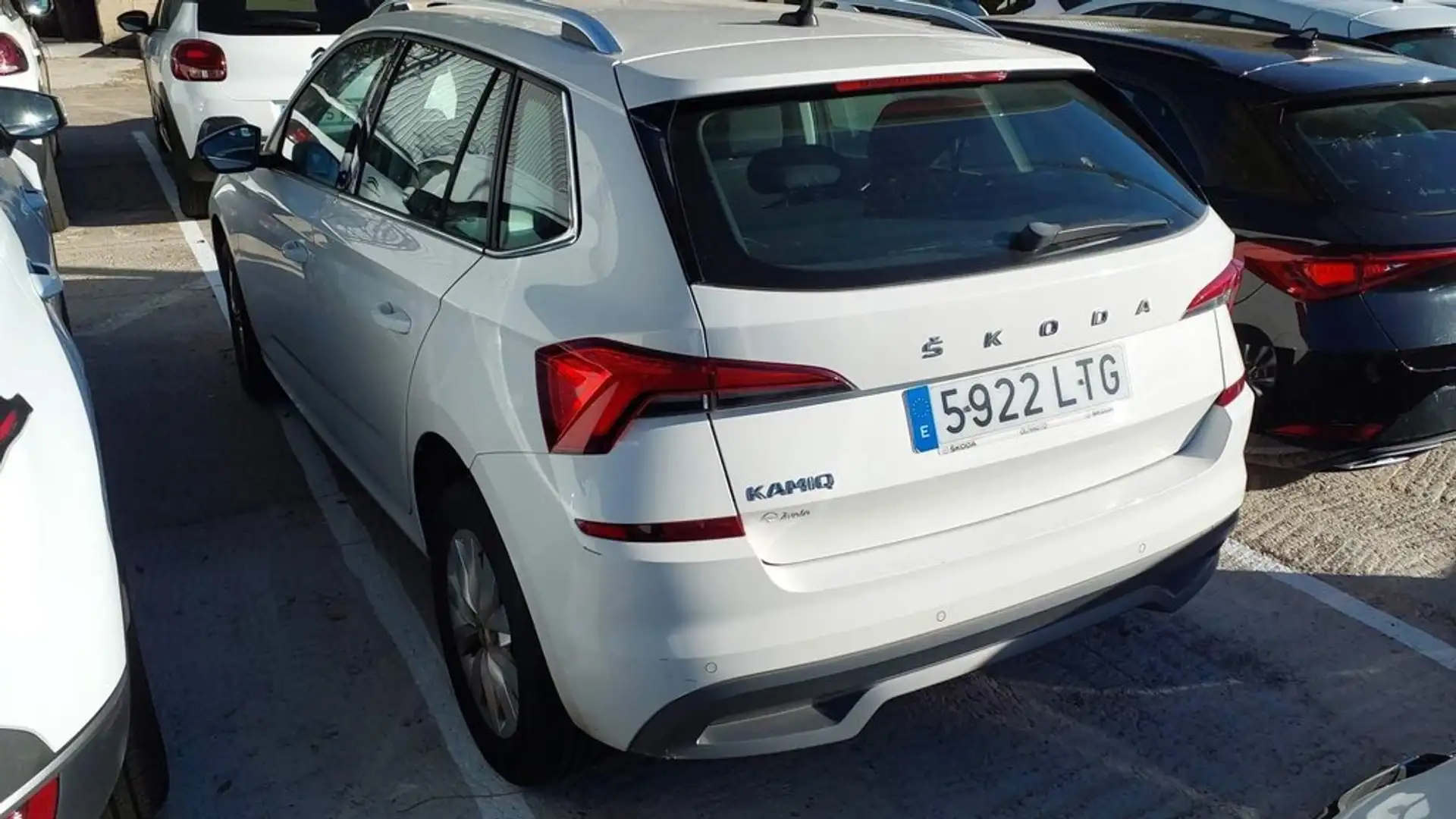 Skoda Kamiq 1.0 TSI Ambition 81kW DSG Blanco - 2