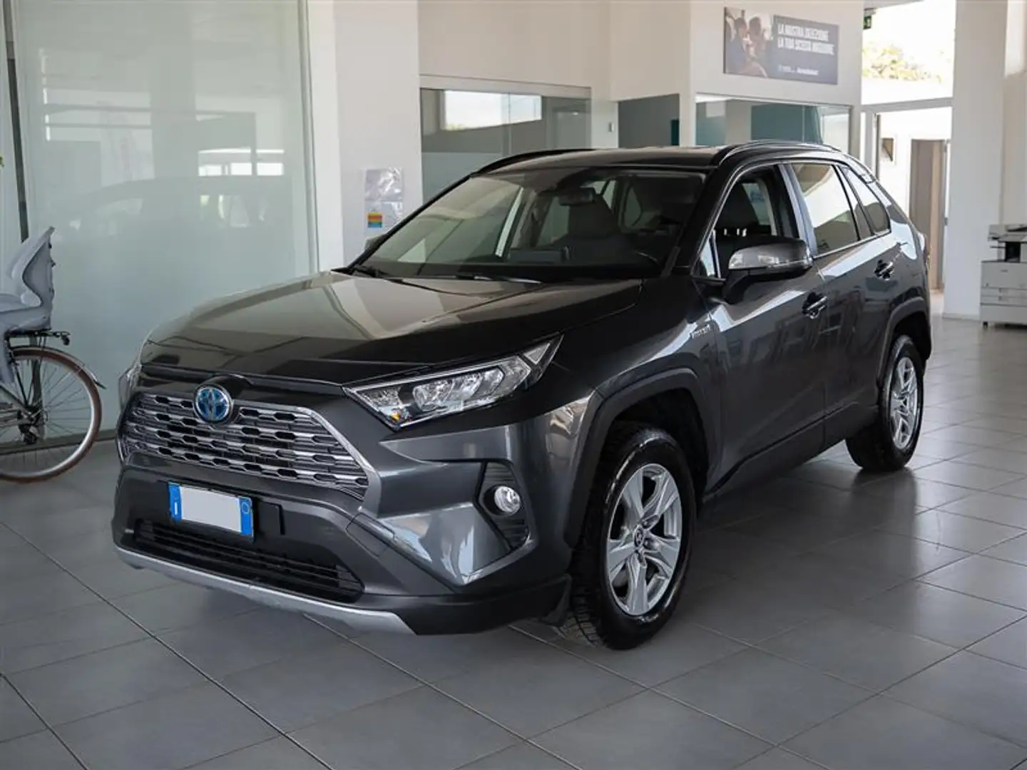 Toyota RAV 4 RAV4 Hybrid 4x4 Active 178Cv 36 mesi garanzia Grigio - 1