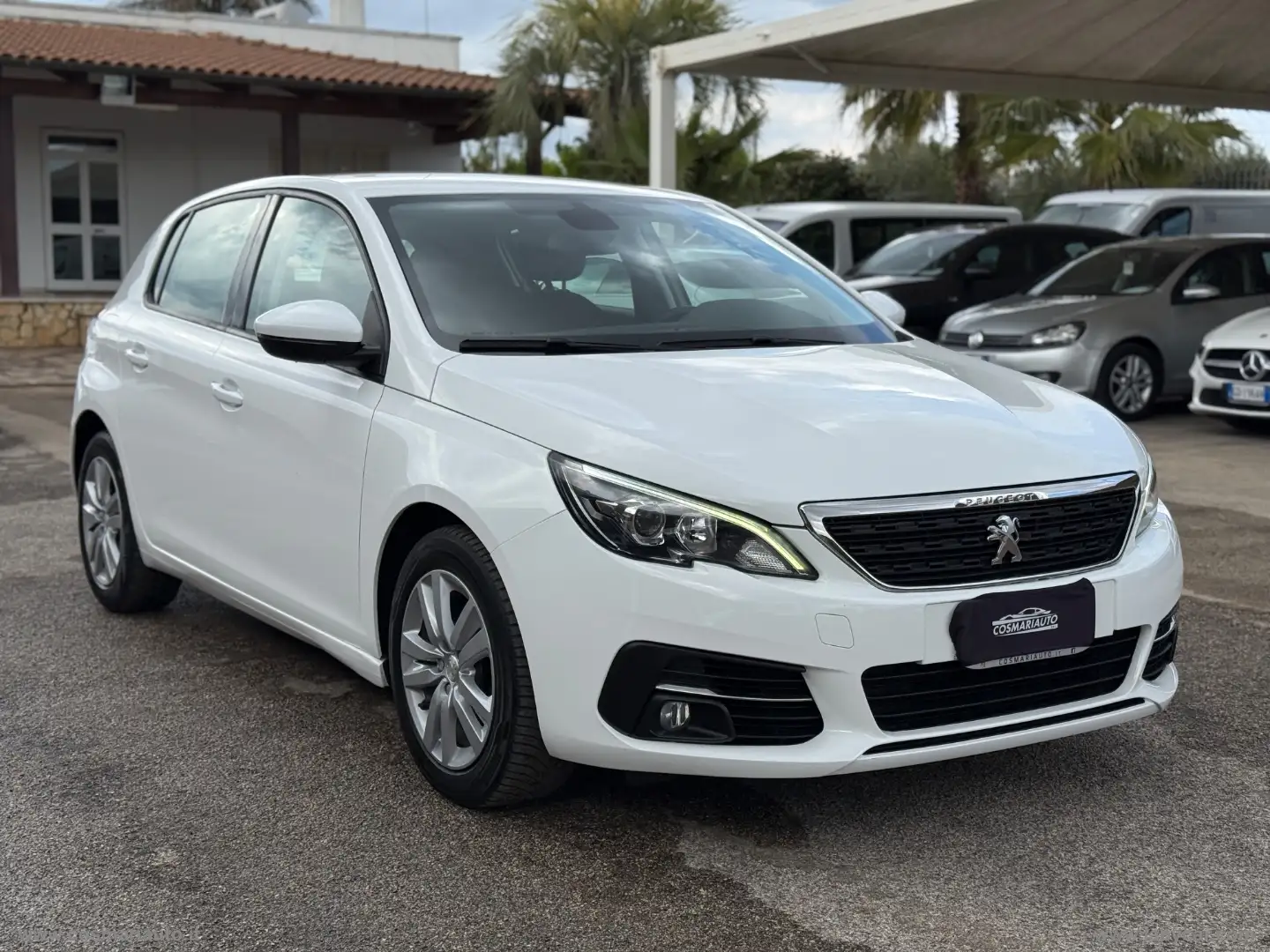 Peugeot 308 BlueHDi 130 S&S Business Weiß - 1