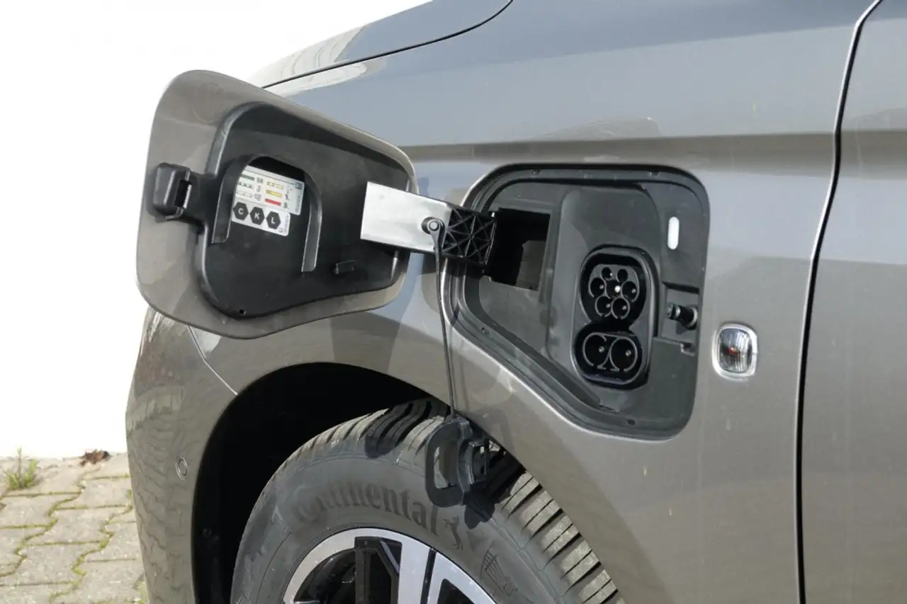 Volkswagen Caddy STYLE eHYBRID 5Sitz/AHK UPE 58900EUR* 4