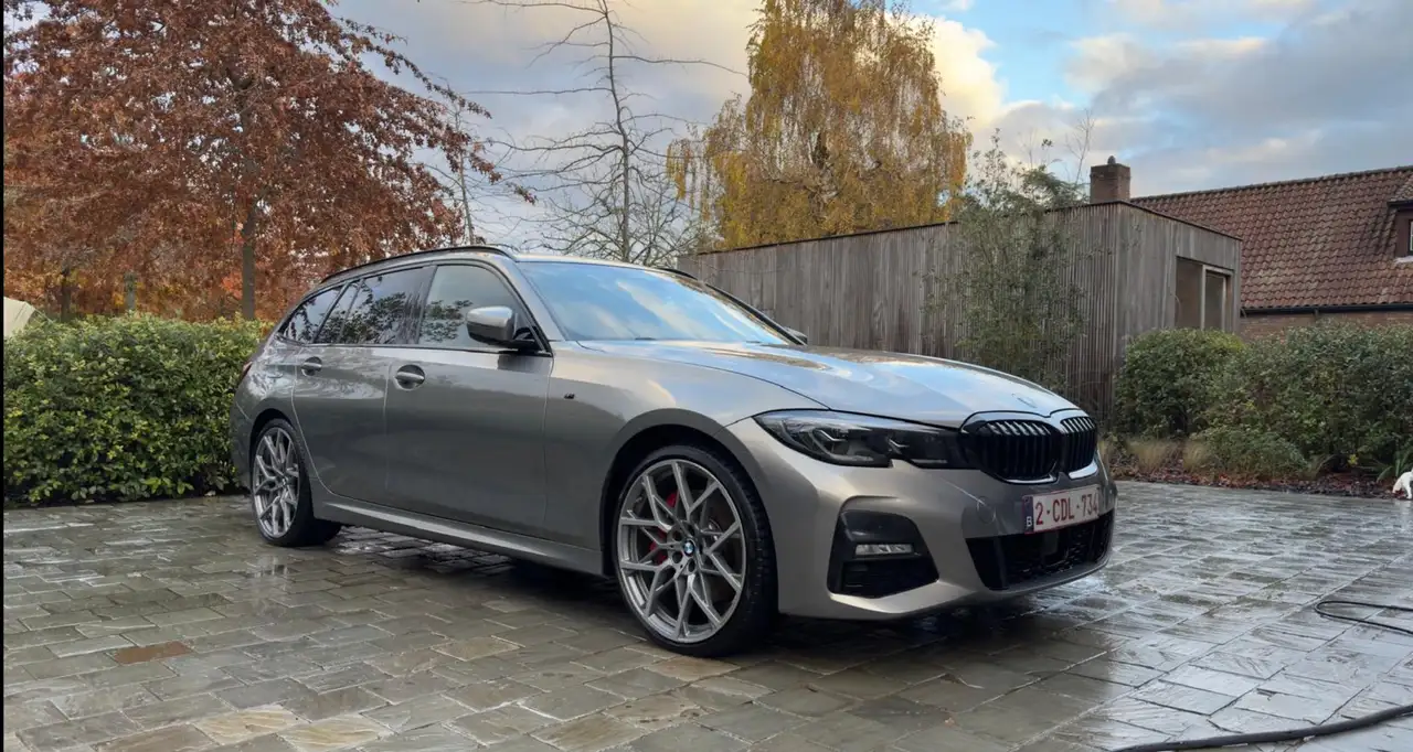 BMW 330