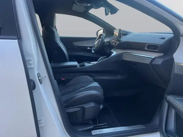 Peugeot 3008 view 13