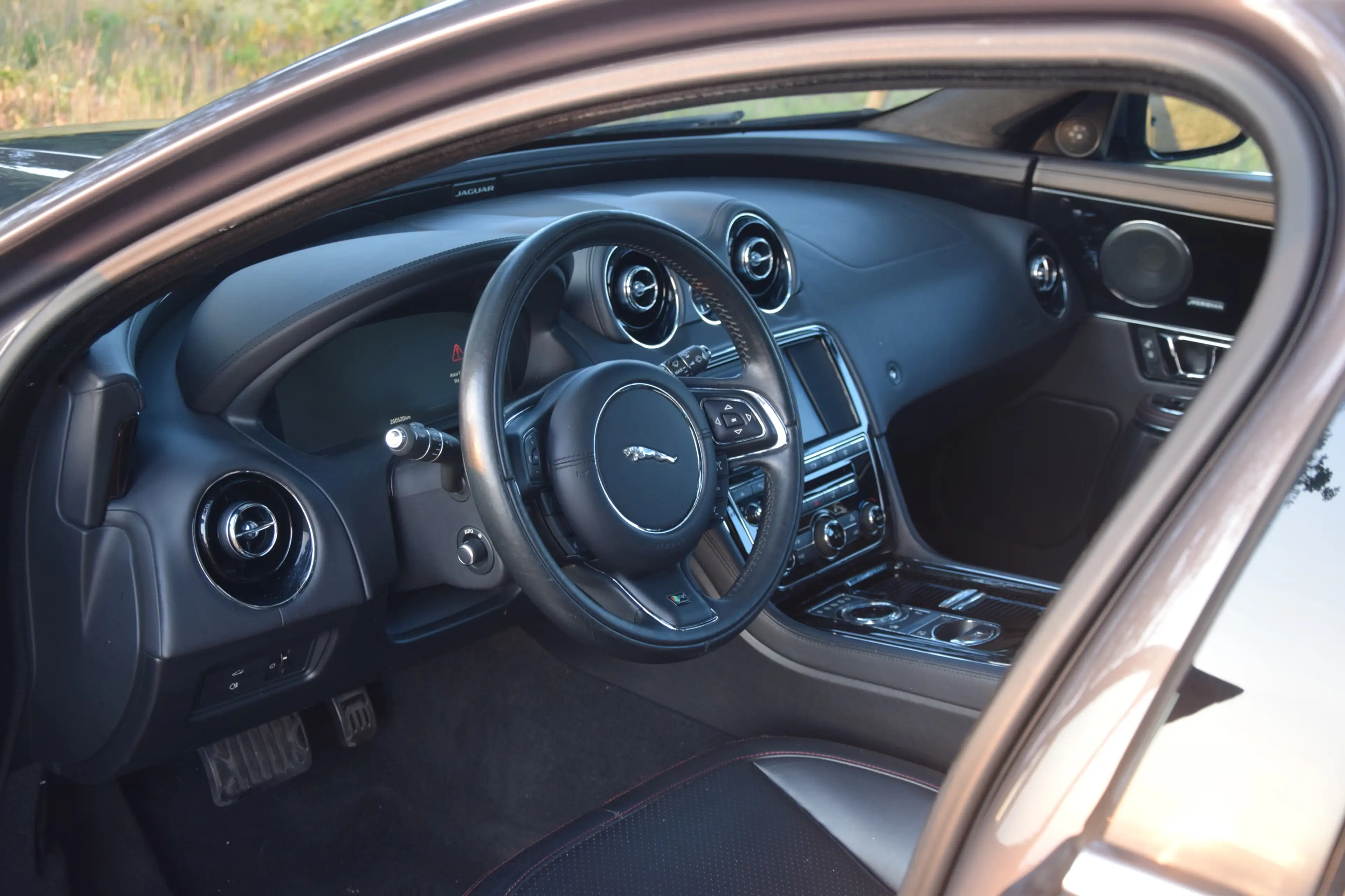 Jaguar XJ 3.0 D R-Sport - Tempest Grey - 260.537km - Y2017 — photo 15