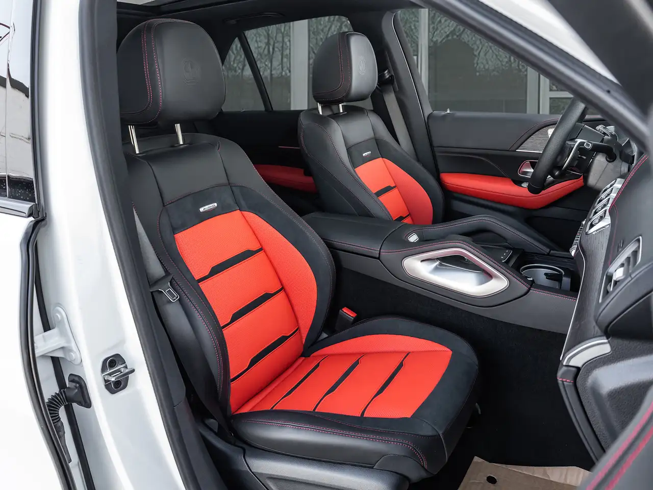 Mercedes-Benz GLE снимка Mercedes-Benz GLE