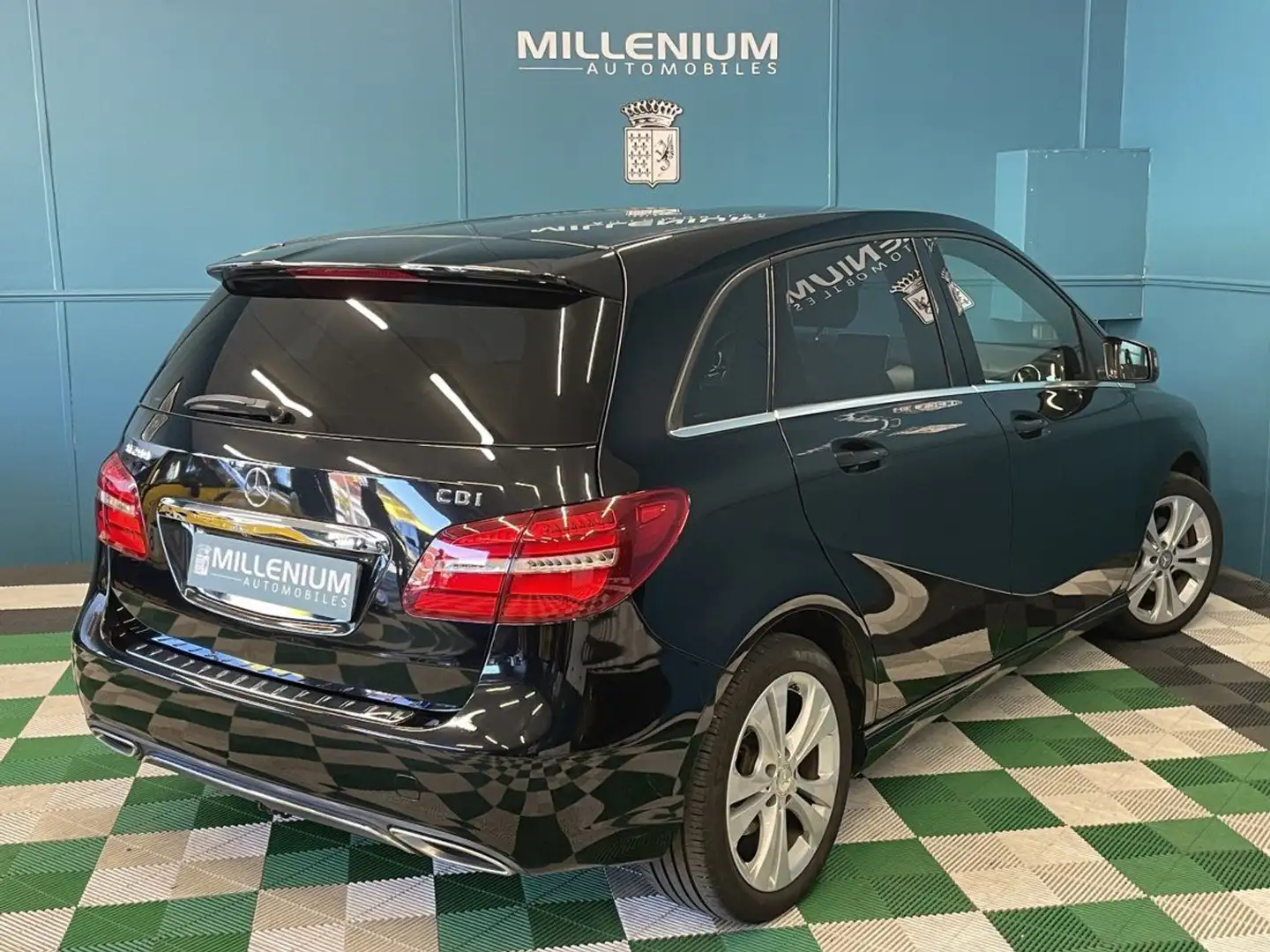 Mercedes-Benz B 200 200 CDI BUSINESS EXECUTIVE 7G-DCT Schwarz - 2