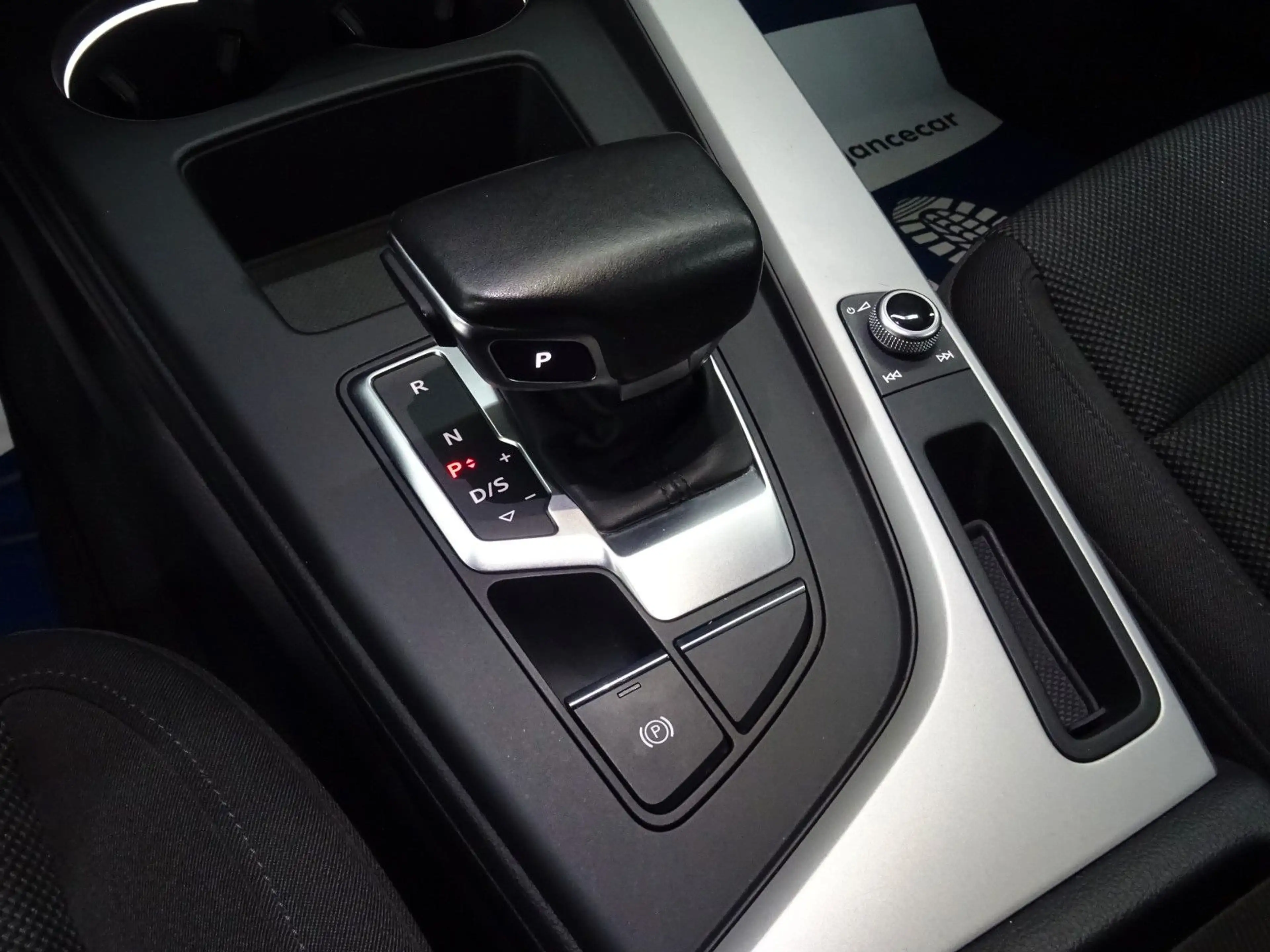 Audi A4 40 2.0 TDI*OPTIK PAKET*AUDI ANSCHLUßGARANTIE — photo 14