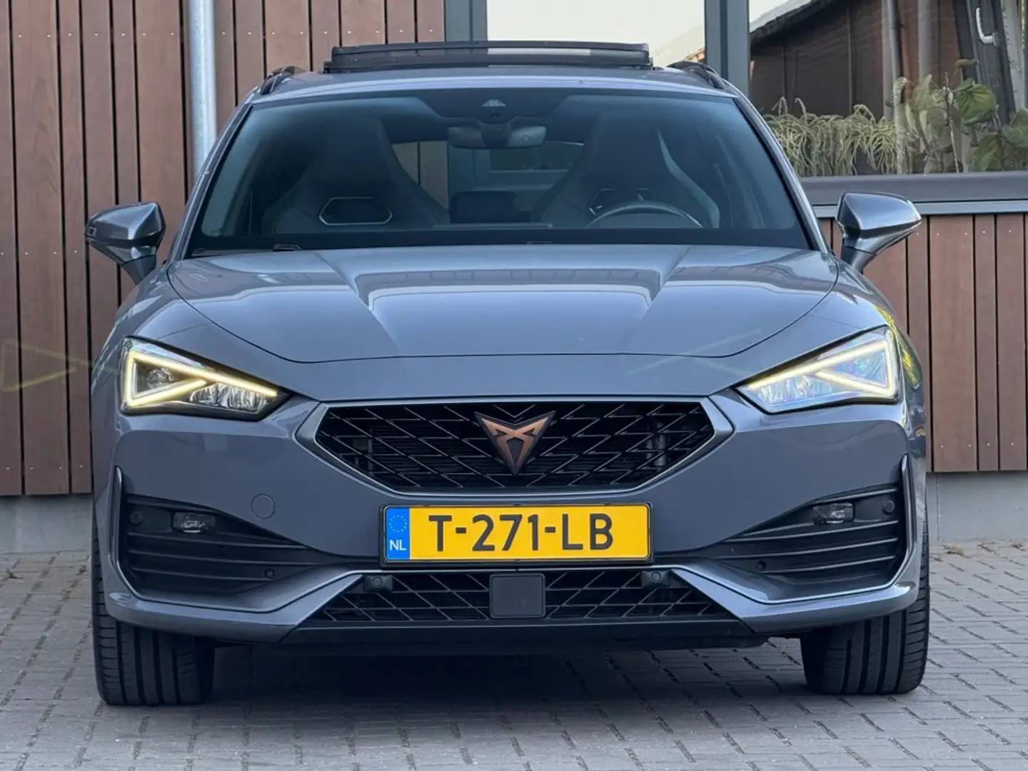 CUPRA Leon 1.4 E-HYBRID BNS Pano Acc Camera Gris - 2