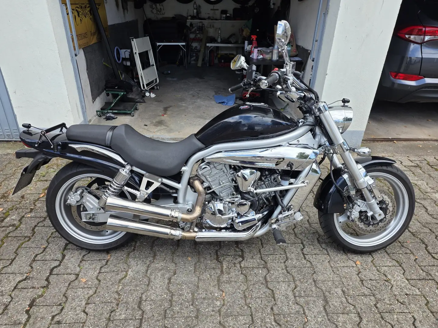 Hyosung Aquila 650 Nero - 1