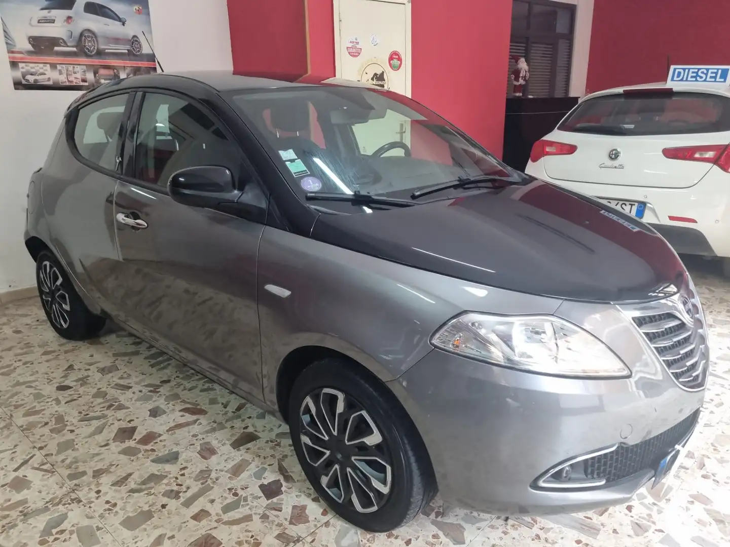 Lancia Ypsilon 1.2 8v Gold 69cv Grigio - 2