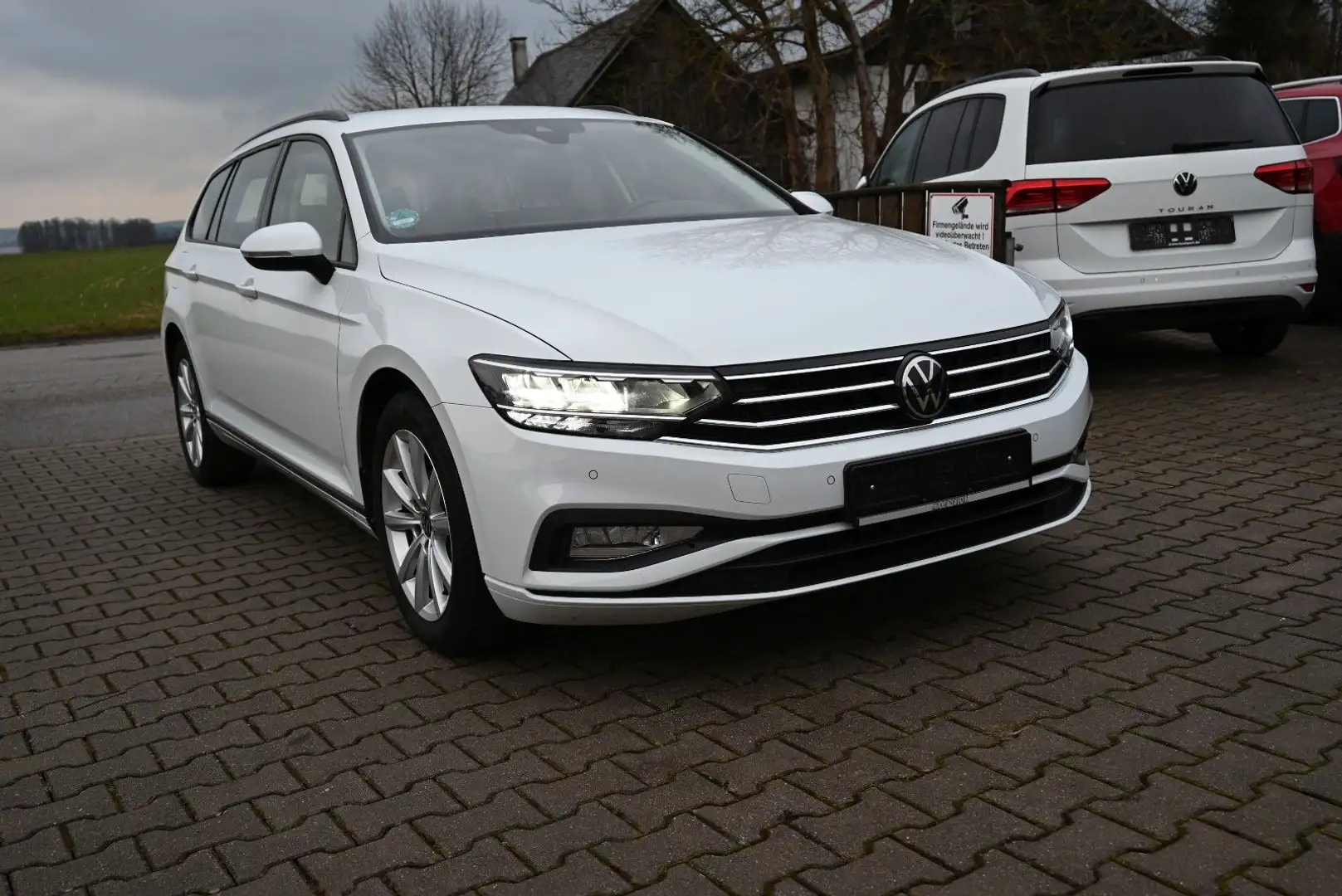 Volkswagen Passat Variant 2.0 TDI/LED/AHK/ACC/Kamera Wit - 1