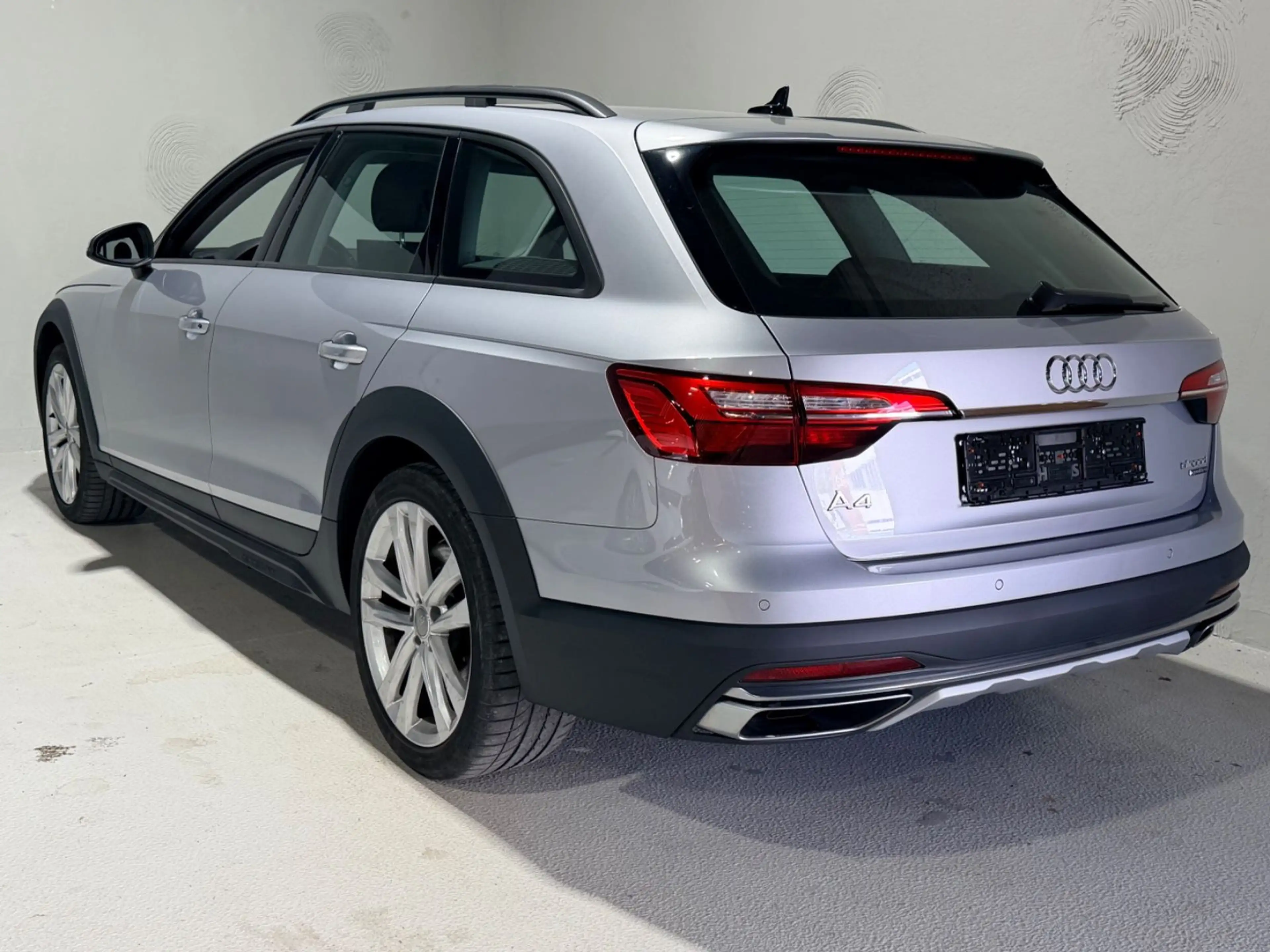 Audi A4 allroad quattro 45 TFSI*LED*AHK*NAVI — photo 5