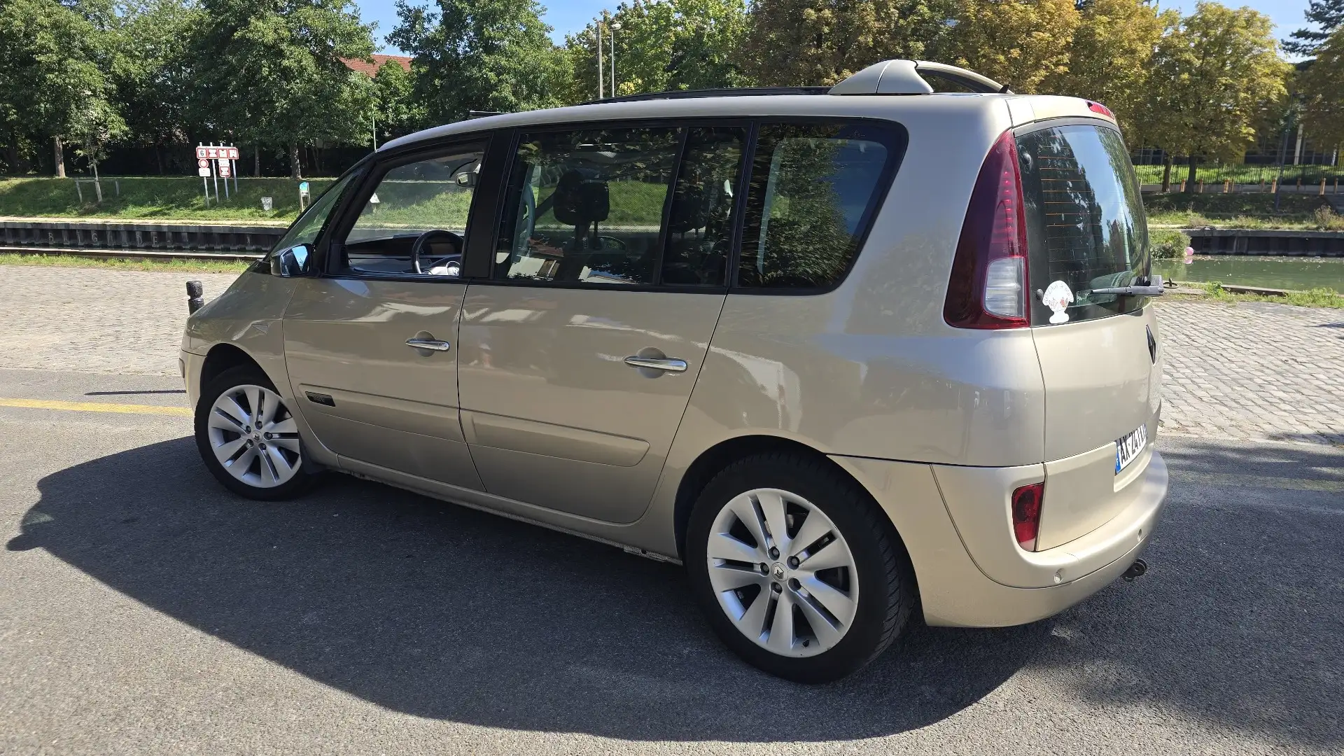 Renault Espace 2.0 dCi - 175 FAP Initiale - 2