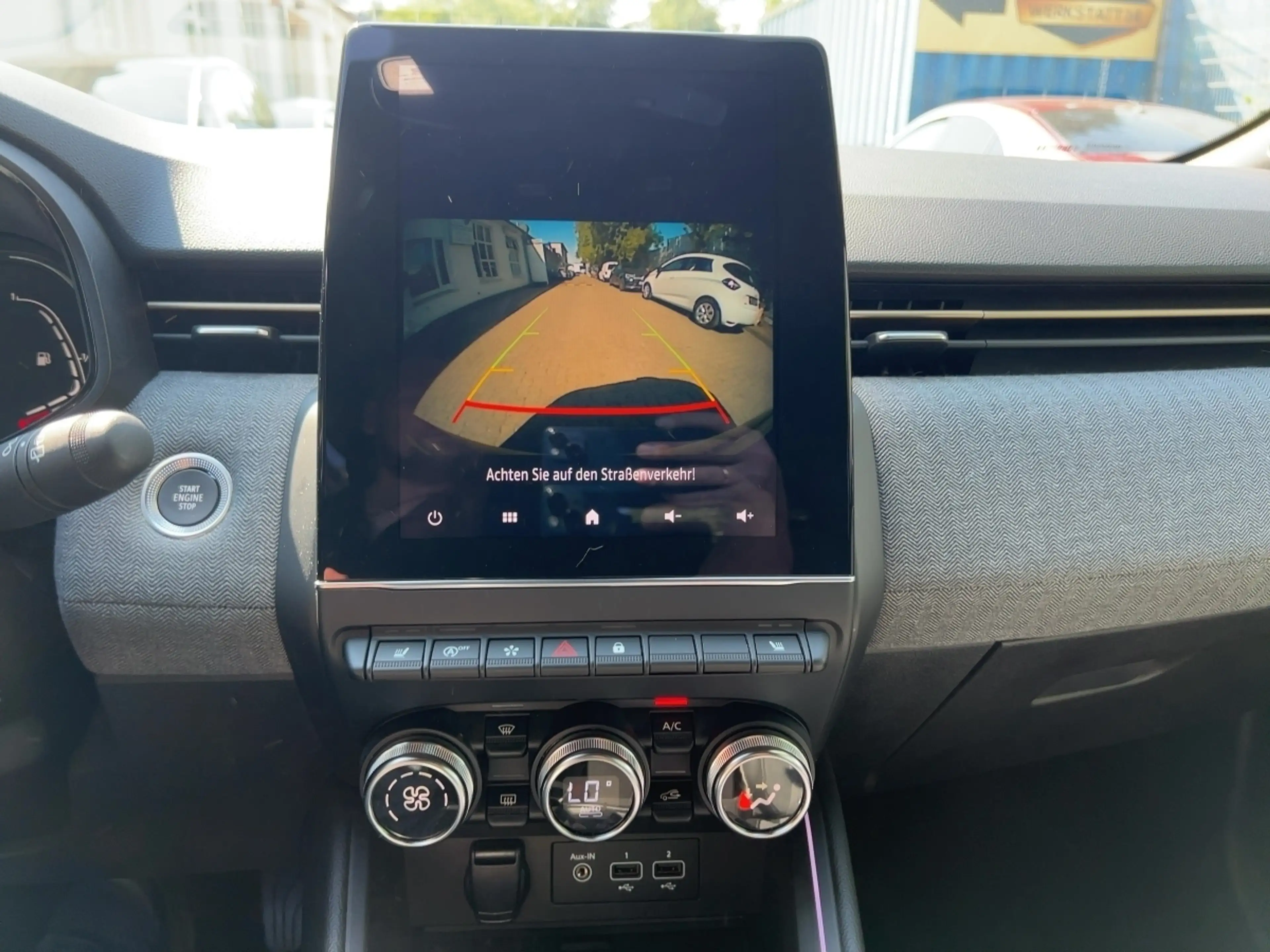Renault Clio LUTECIA TCe 90 SHZ PDC LED KAMERA — photo 12