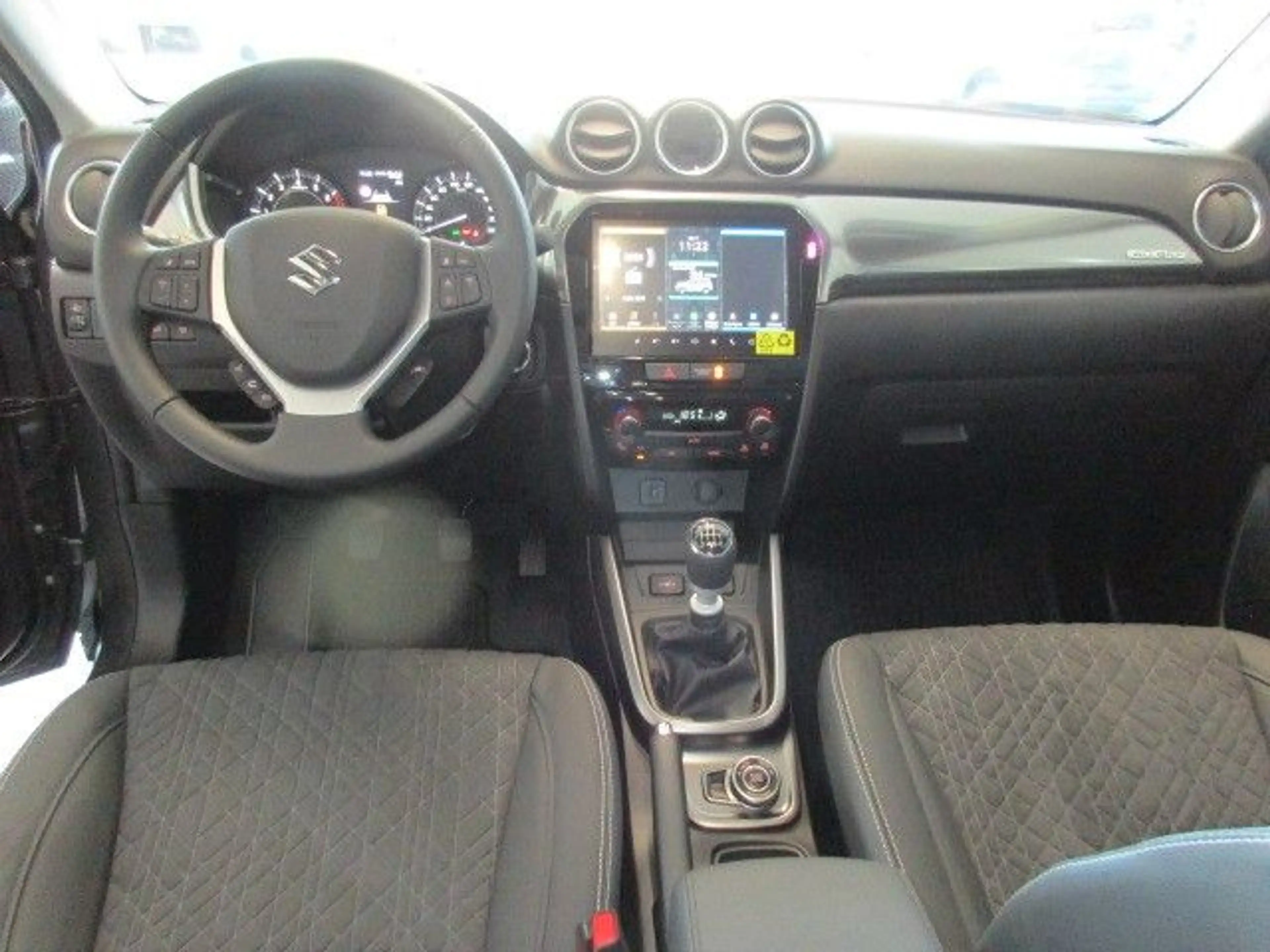 Suzuki Vitara 1.4 Mild-Hybrid Comfort 4x4 — photo 6