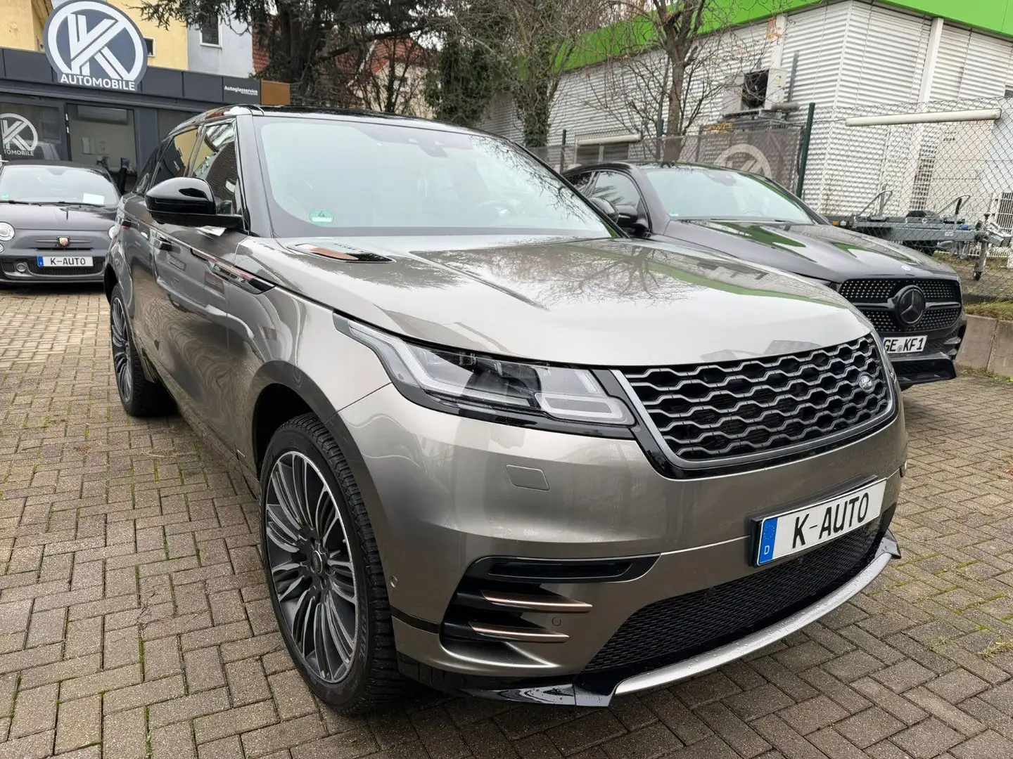 Land Rover Range Rover Velar First Edition R-Dynamic Garant Silber - 1