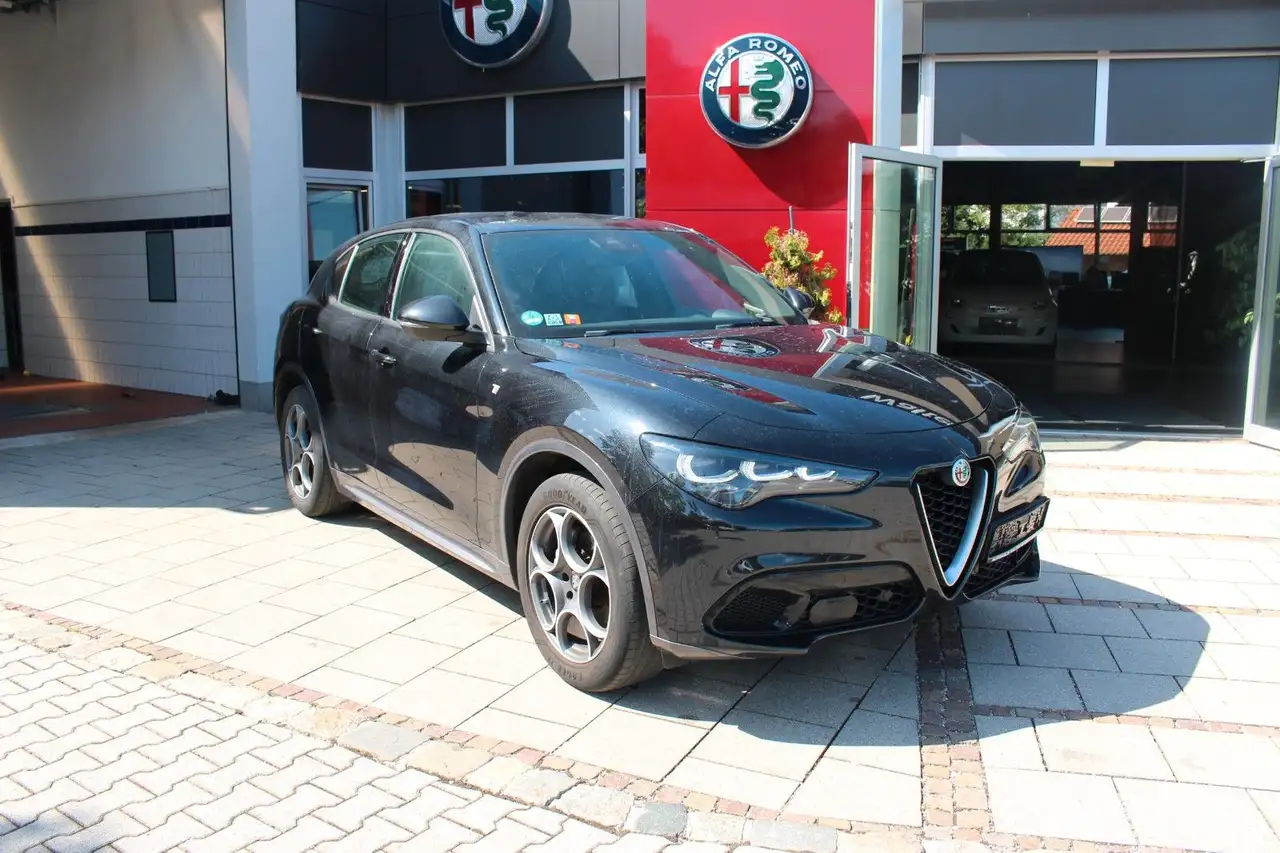Alfa Romeo Stelvio 2023