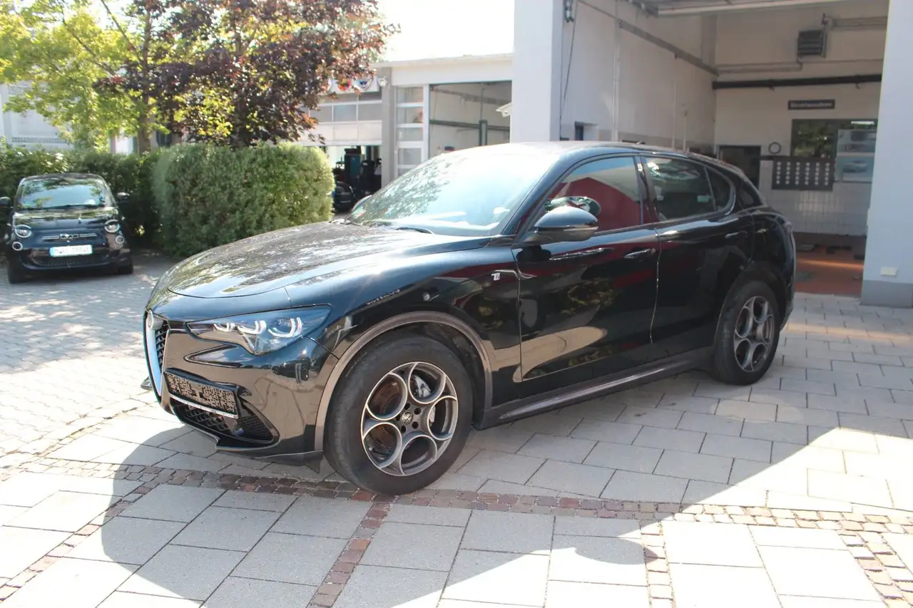 Alfa Romeo Stelvio 2023