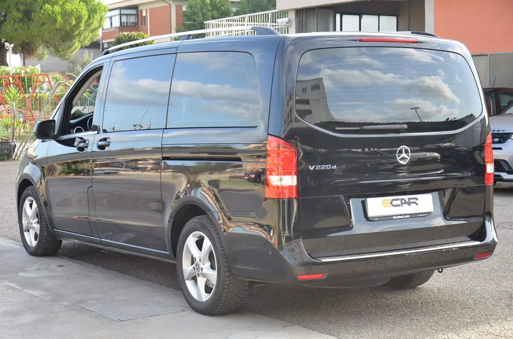 Mercedes-Benz V Classe V - W447 220 d Rise business  Long auto Nero - 2