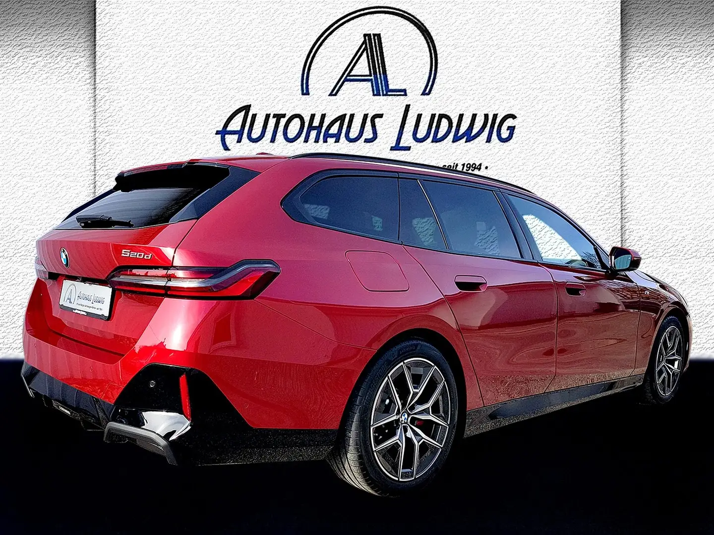 BMW 520 d Tour*M-Sport-Pro*Pano*HUD*AHK*Stdh*Dr.Prof*360 Rot - 2