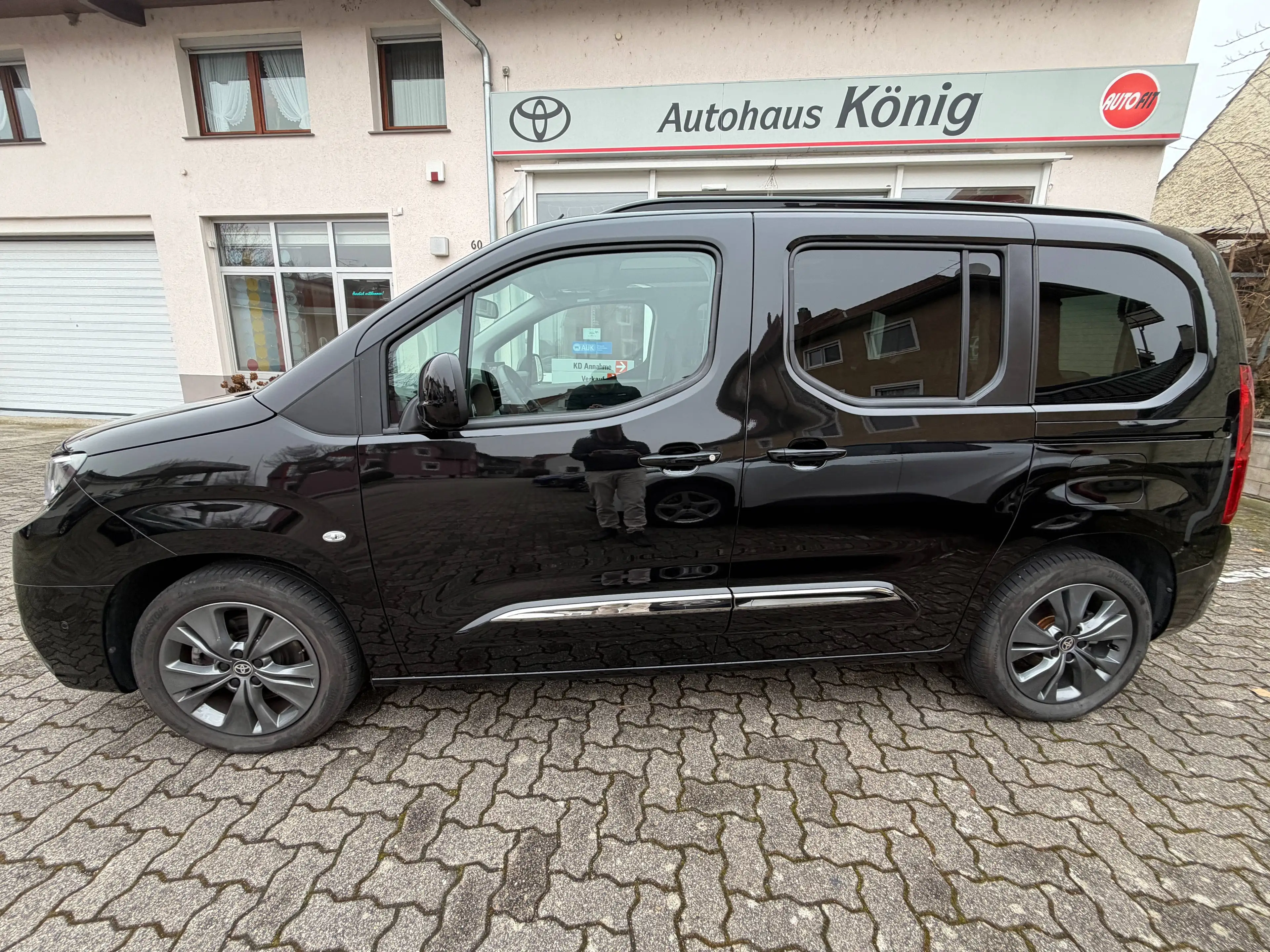 Toyota Proace City L1 Lounge — photo 3