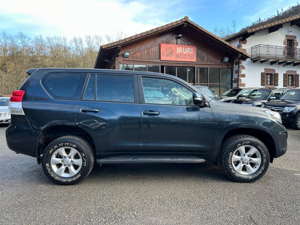 Toyota Land Cruiser D-4D VX - foto 1