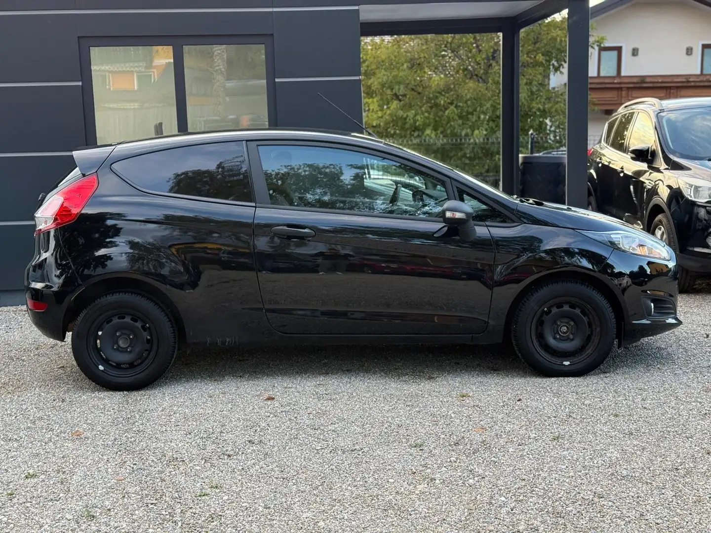 Ford Fiesta FiestaVan 1,5 TDCi Schwarz - 2