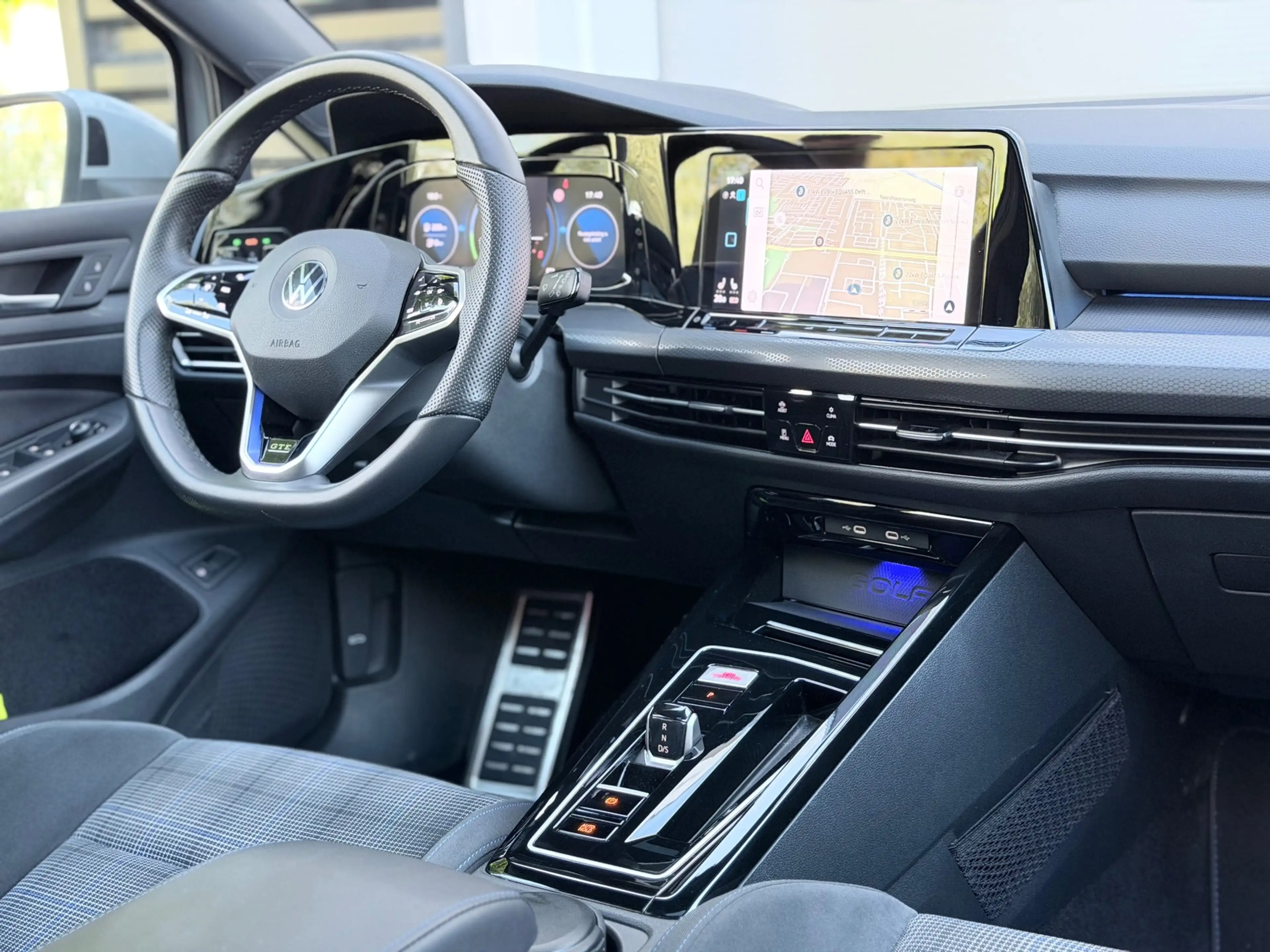 Volkswagen Golf GTE 1.4 eHybrid Pano/Trekhaak/Camera — photo 15