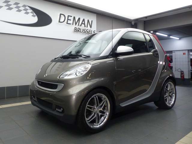 smart forTwo BRABUS *Cabriolet* W451 * Collector * - Deman Brussels SA.