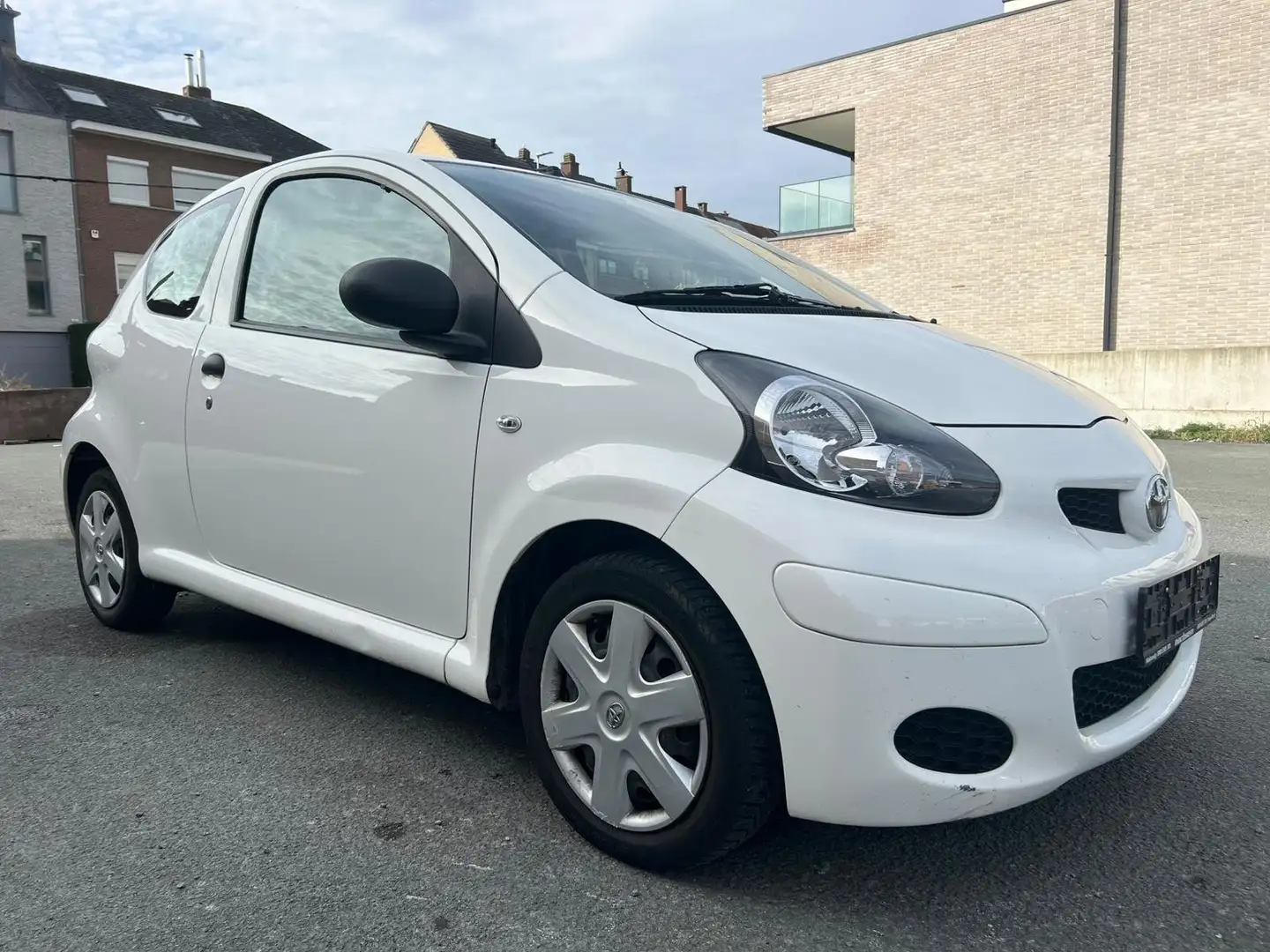 Toyota Aygo Aygo 1.0i VVT-i Blanc - 2