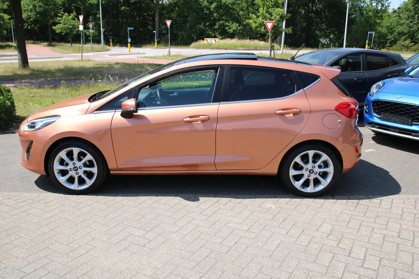 Ford Fiesta 1.0 EcoBoost 125 PK Vignale TREKHAAK| PANORAMADAK Orange - 2