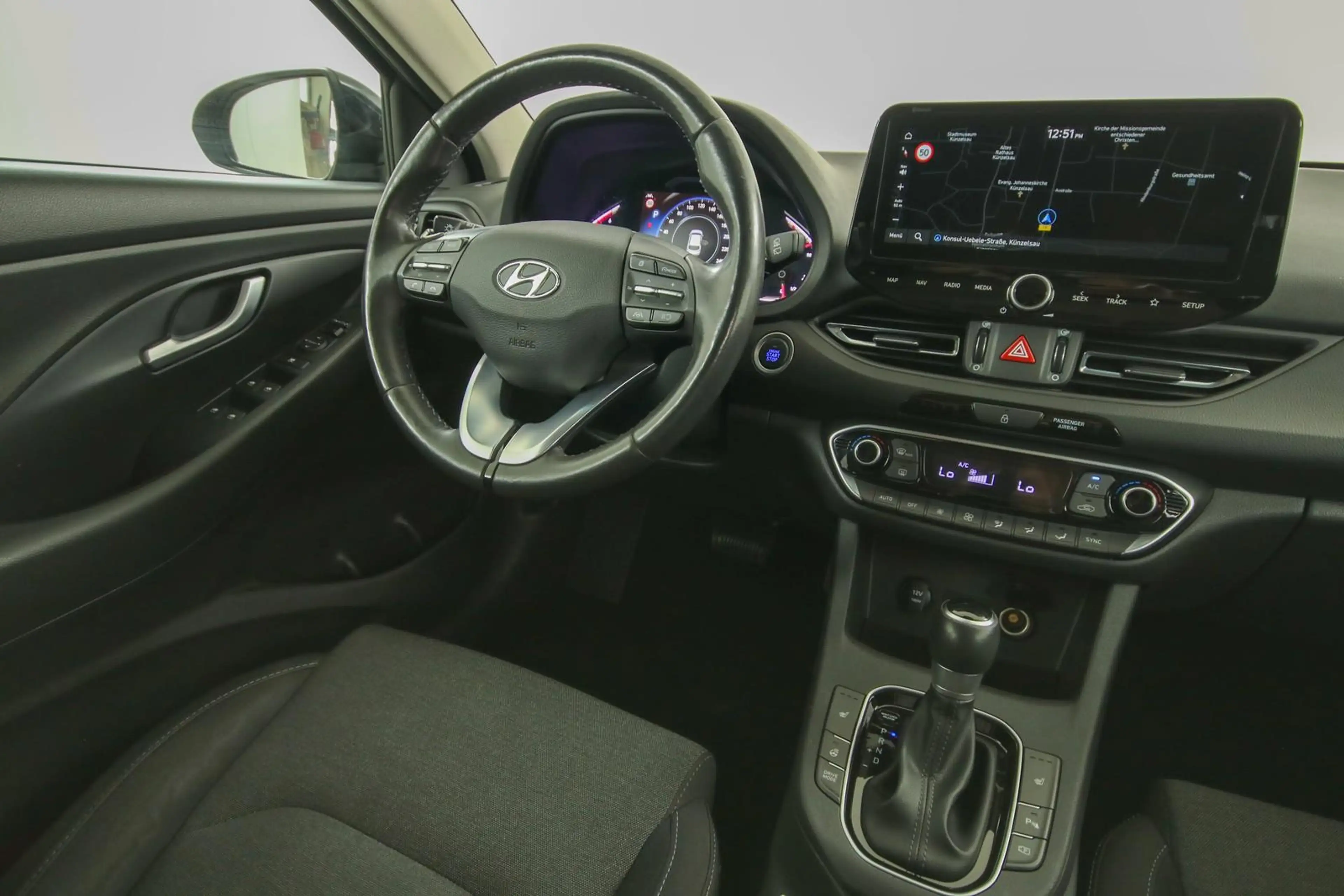 Hyundai i30 cw Edition 30+ Aut. Navi Kamera LED CarPlay — photo 9