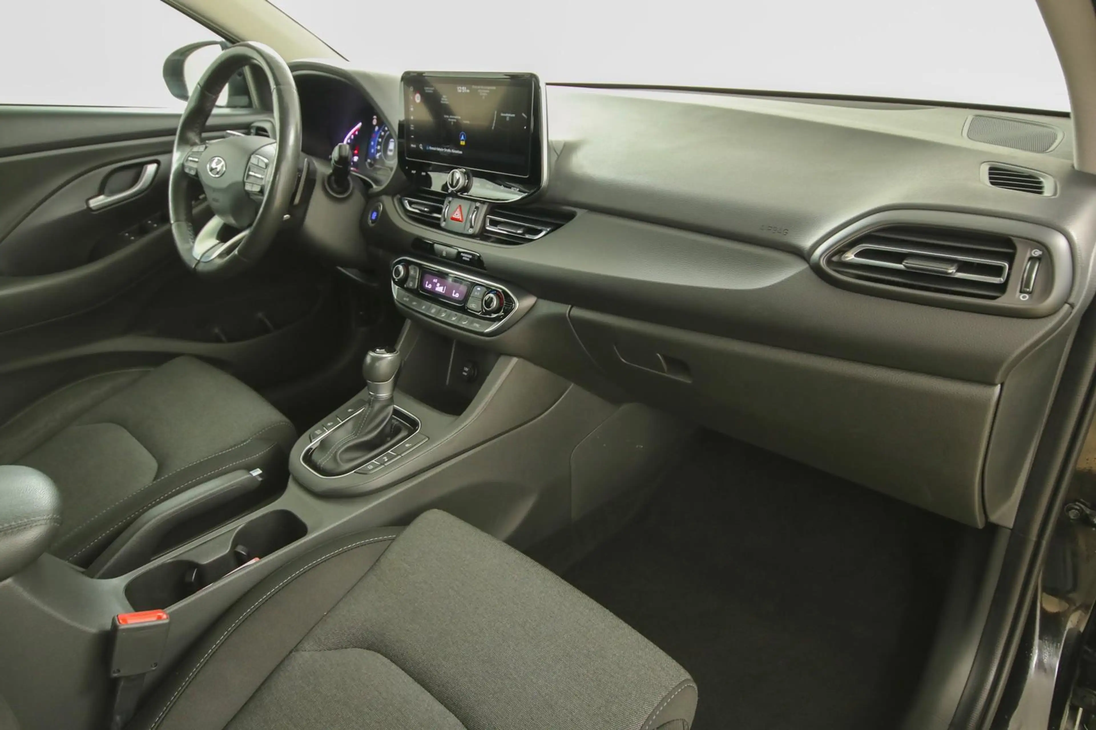 Hyundai i30 cw Edition 30+ Aut. Navi Kamera LED CarPlay — photo 8