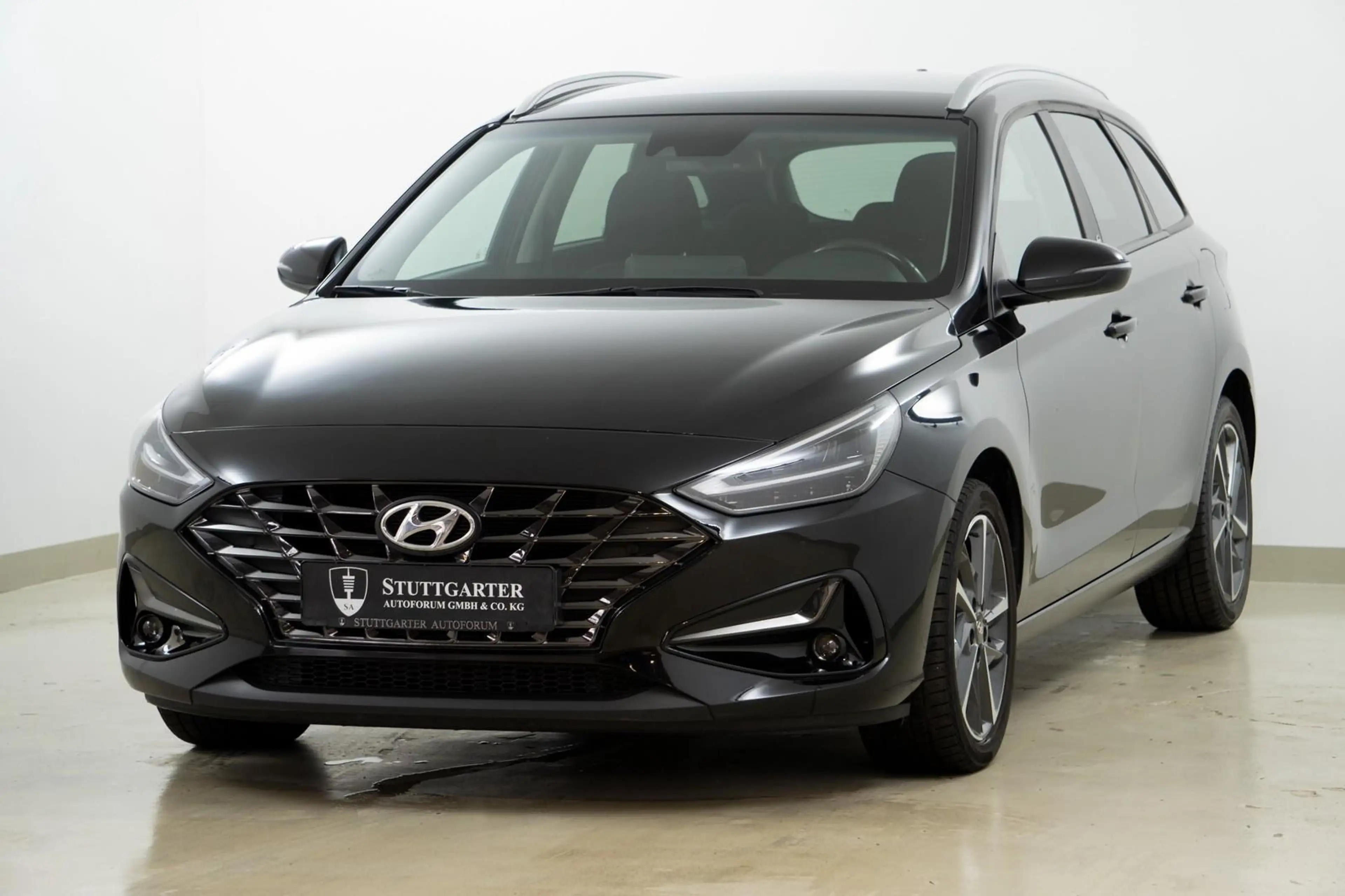Hyundai i30 cw Edition 30+ Aut. Navi Kamera LED CarPlay — photo 3