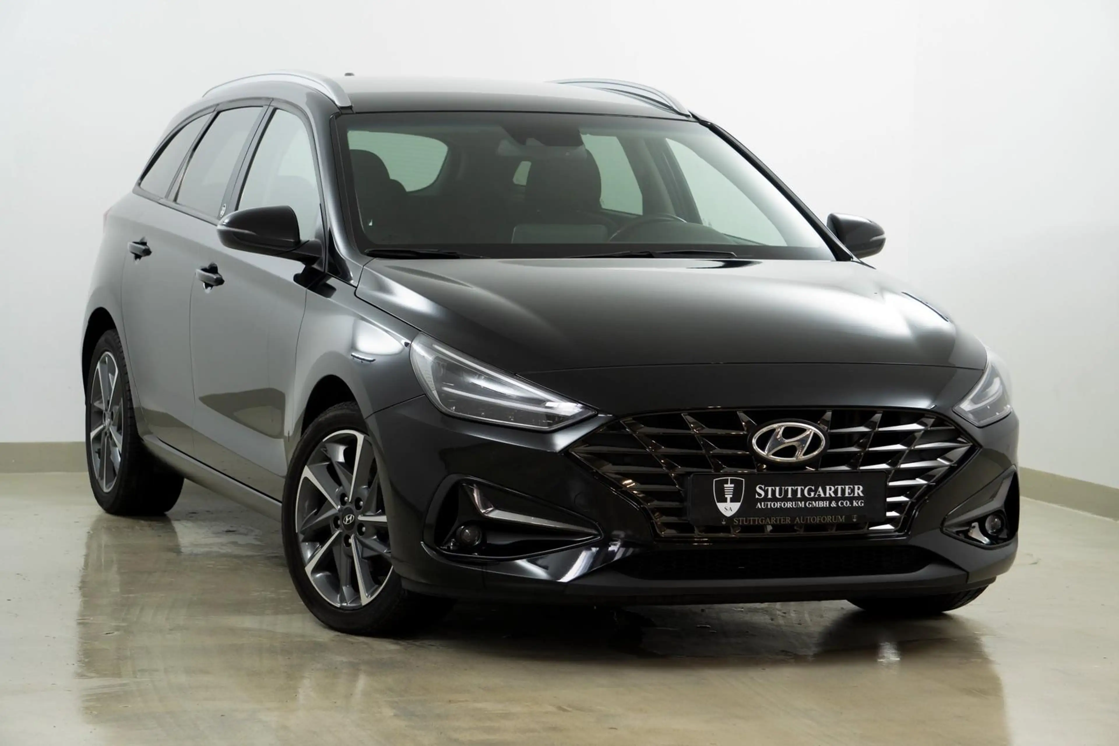 Hyundai i30 cw Edition 30+ Aut. Navi Kamera LED CarPlay