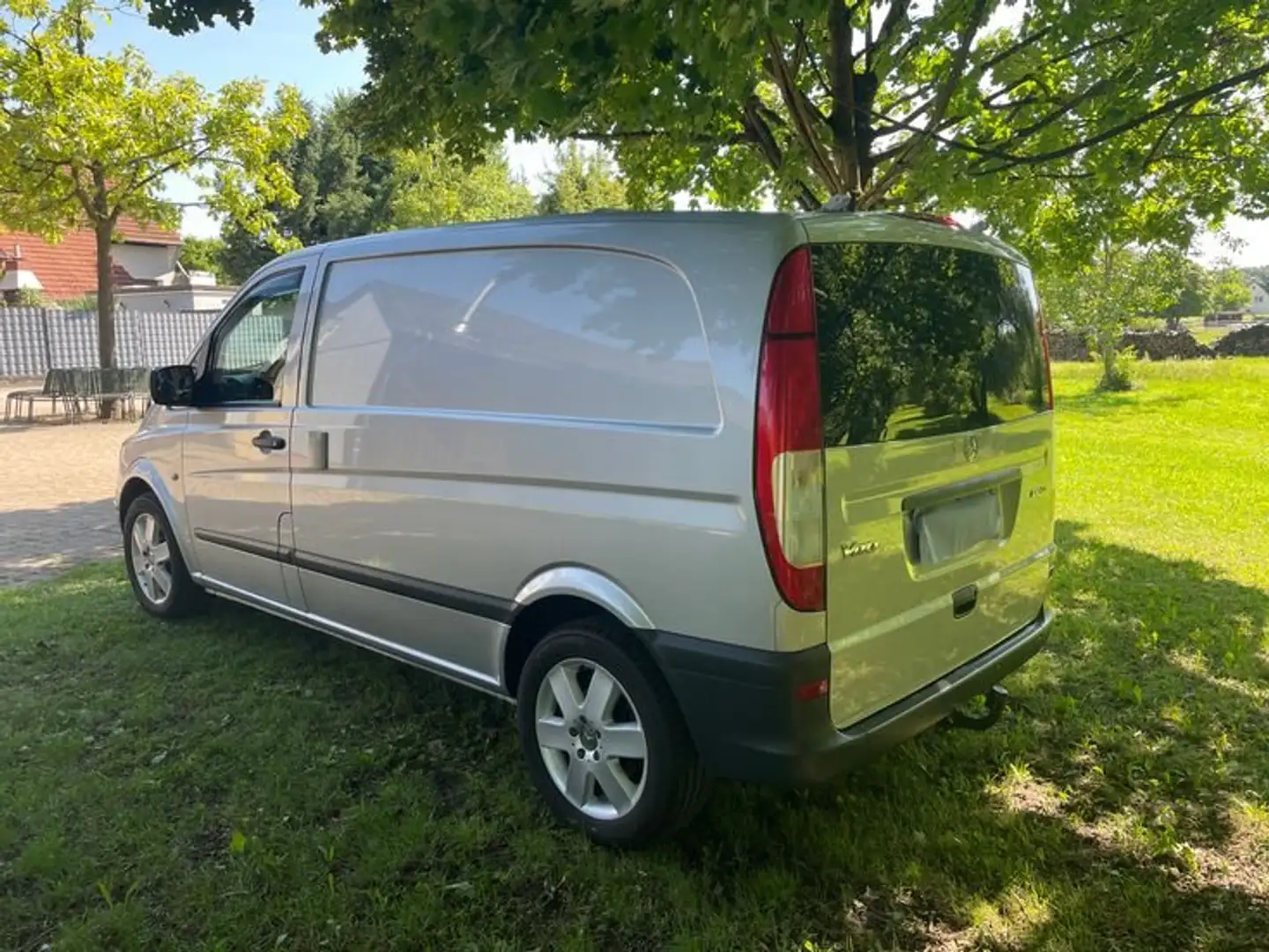 Mercedes-Benz Vito Vito 120 CDI Kompakt DPF Aut. Silber - 2