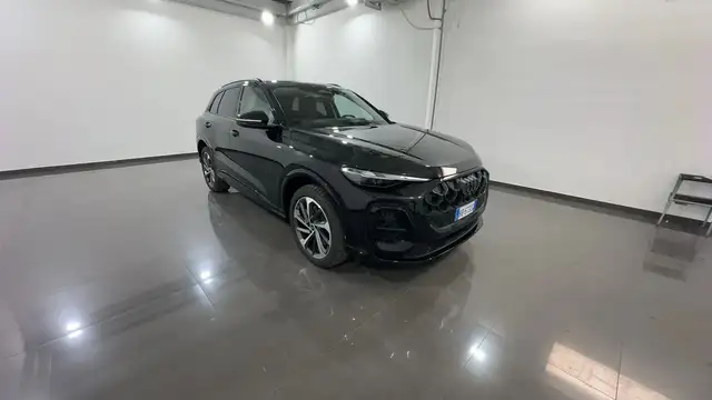 2025 Audi Q5 in Black for sale