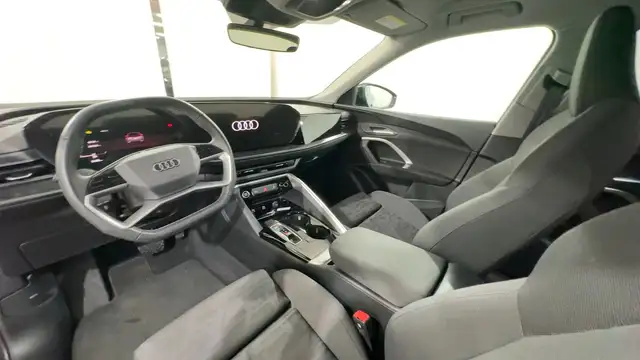 Audi Q5 view 15