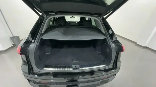 Audi Q5 view 6