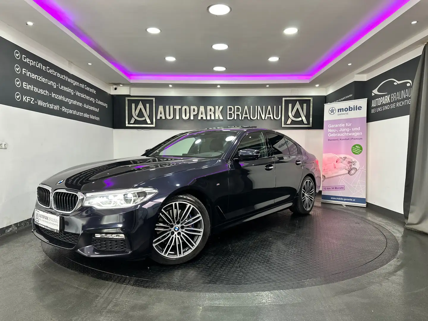 BMW 525 d M Sport G30 Aut. *HUD*PANO*360*LED* Schwarz - 1