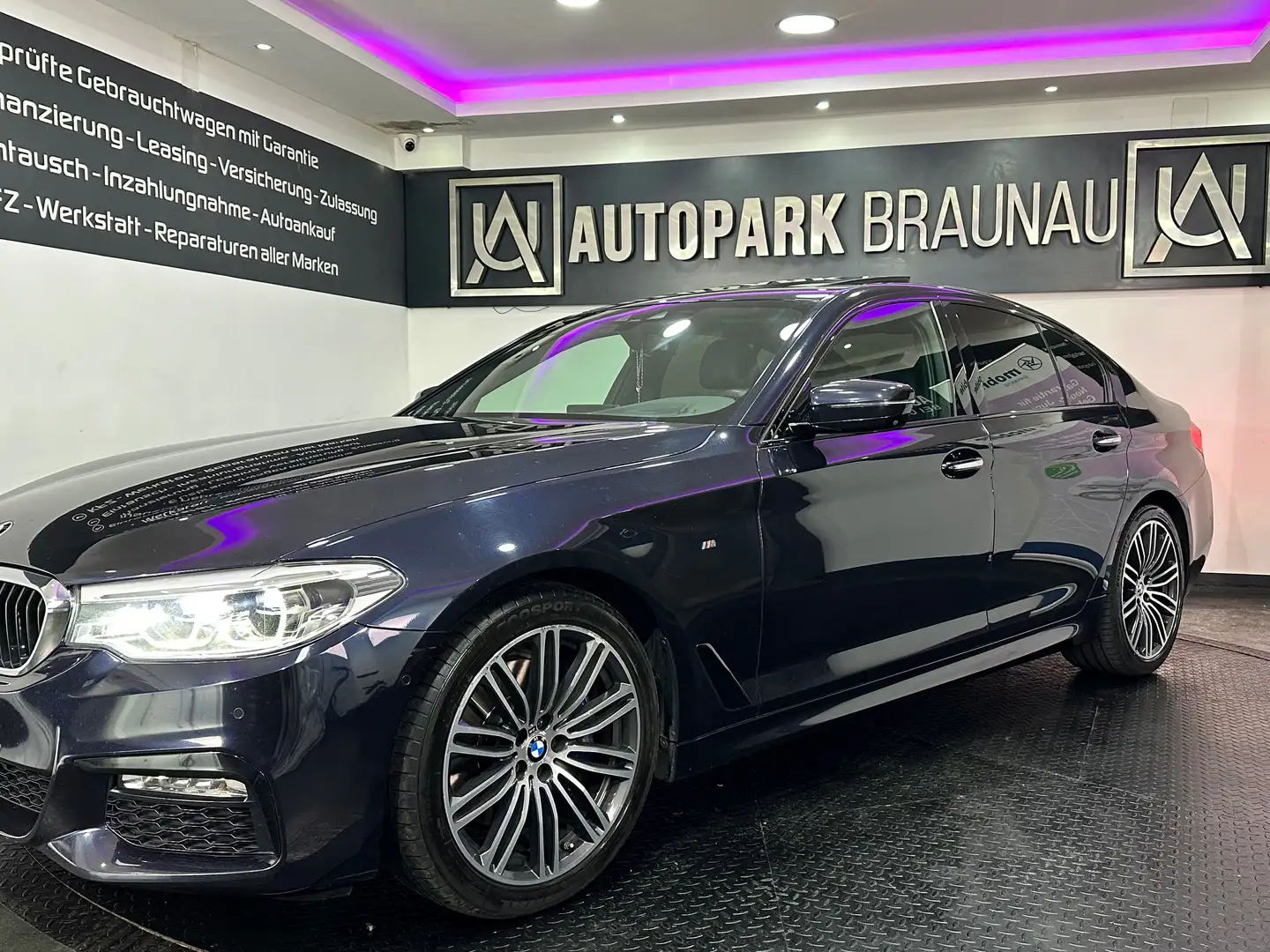 BMW 525 d M Sport G30 Aut. *HUD*PANO*360*LED* Schwarz - 2