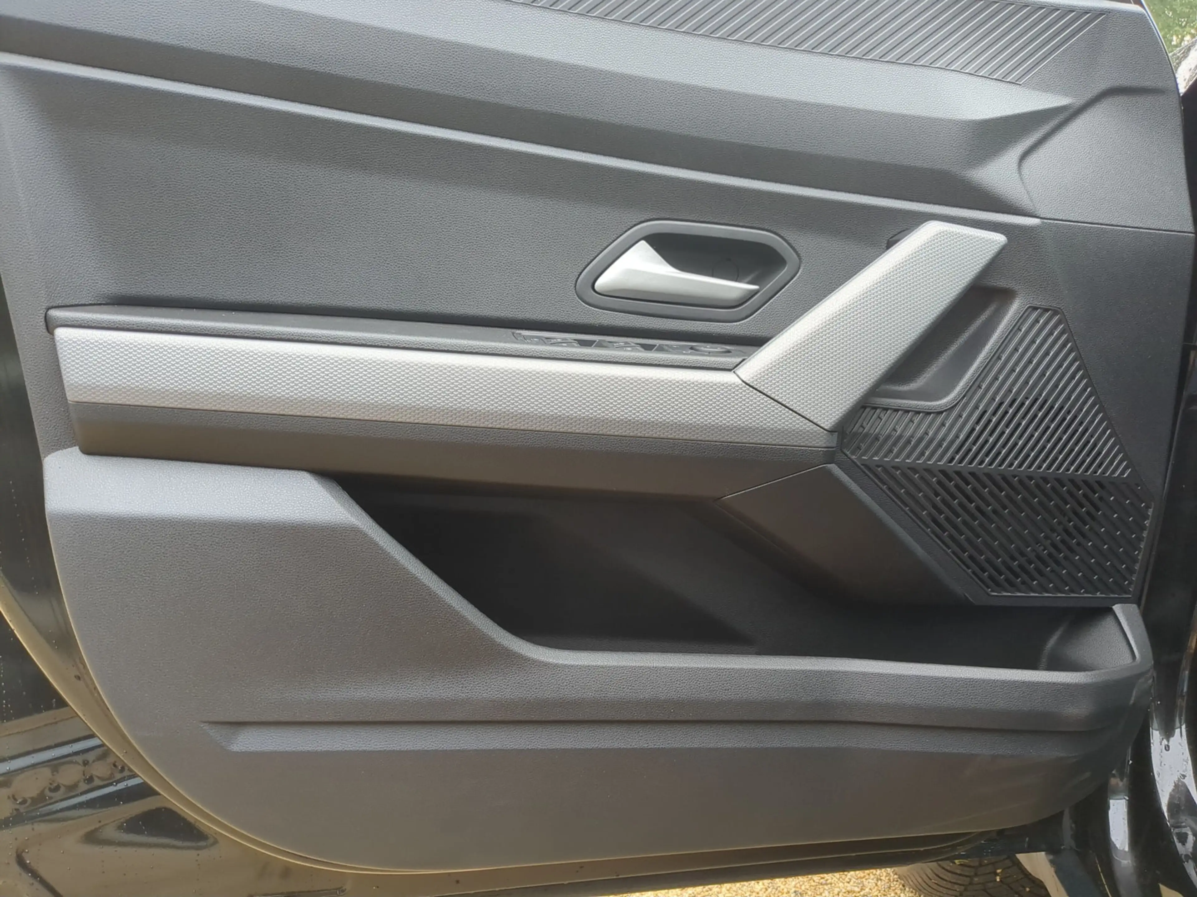 Dacia Duster Tribrid 150 EDC 4x4 Expression GJR+RFK+Winterpaket — photo 13