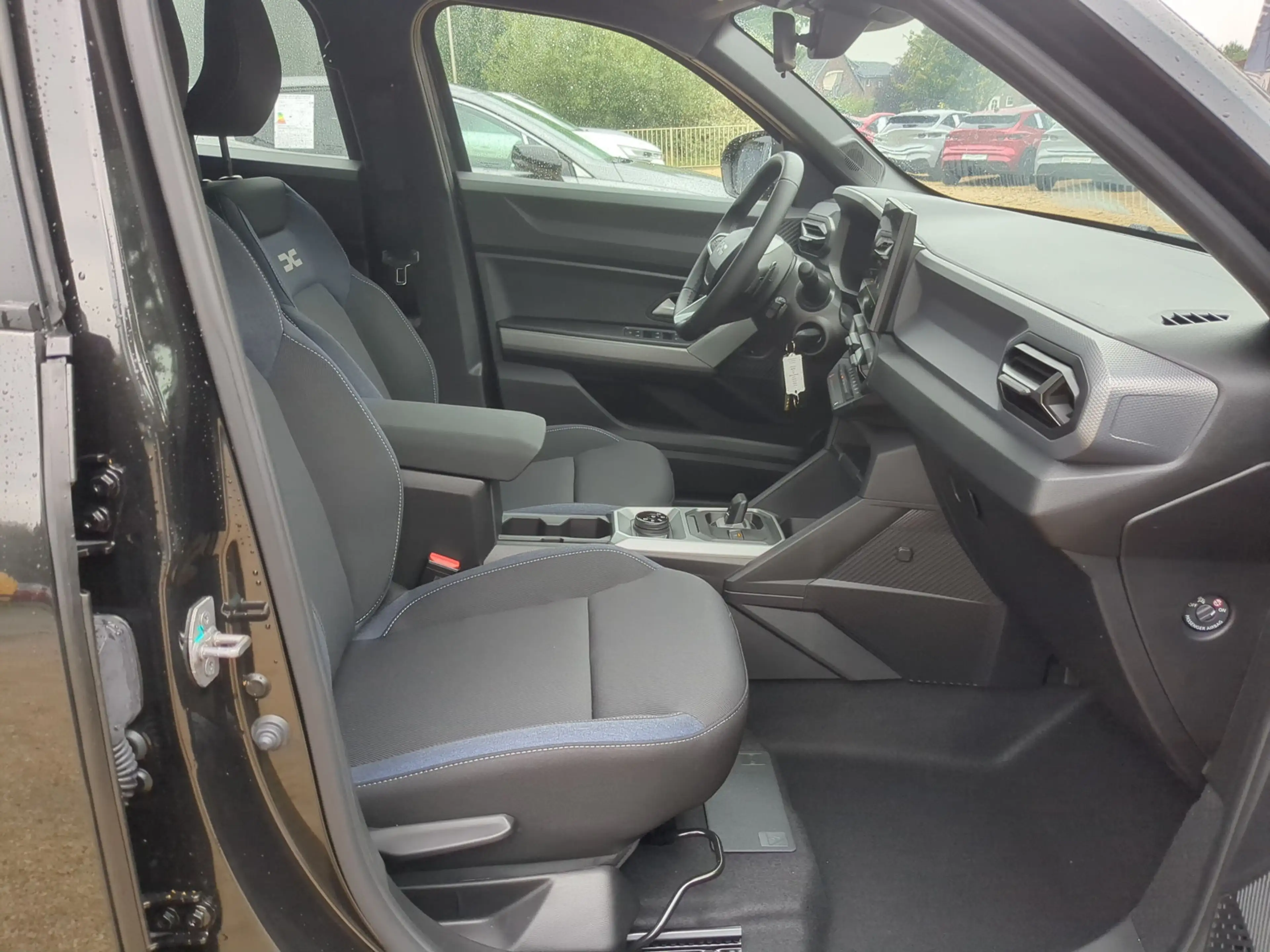 Dacia Duster Tribrid 150 EDC 4x4 Expression GJR+RFK+Winterpaket — photo 9