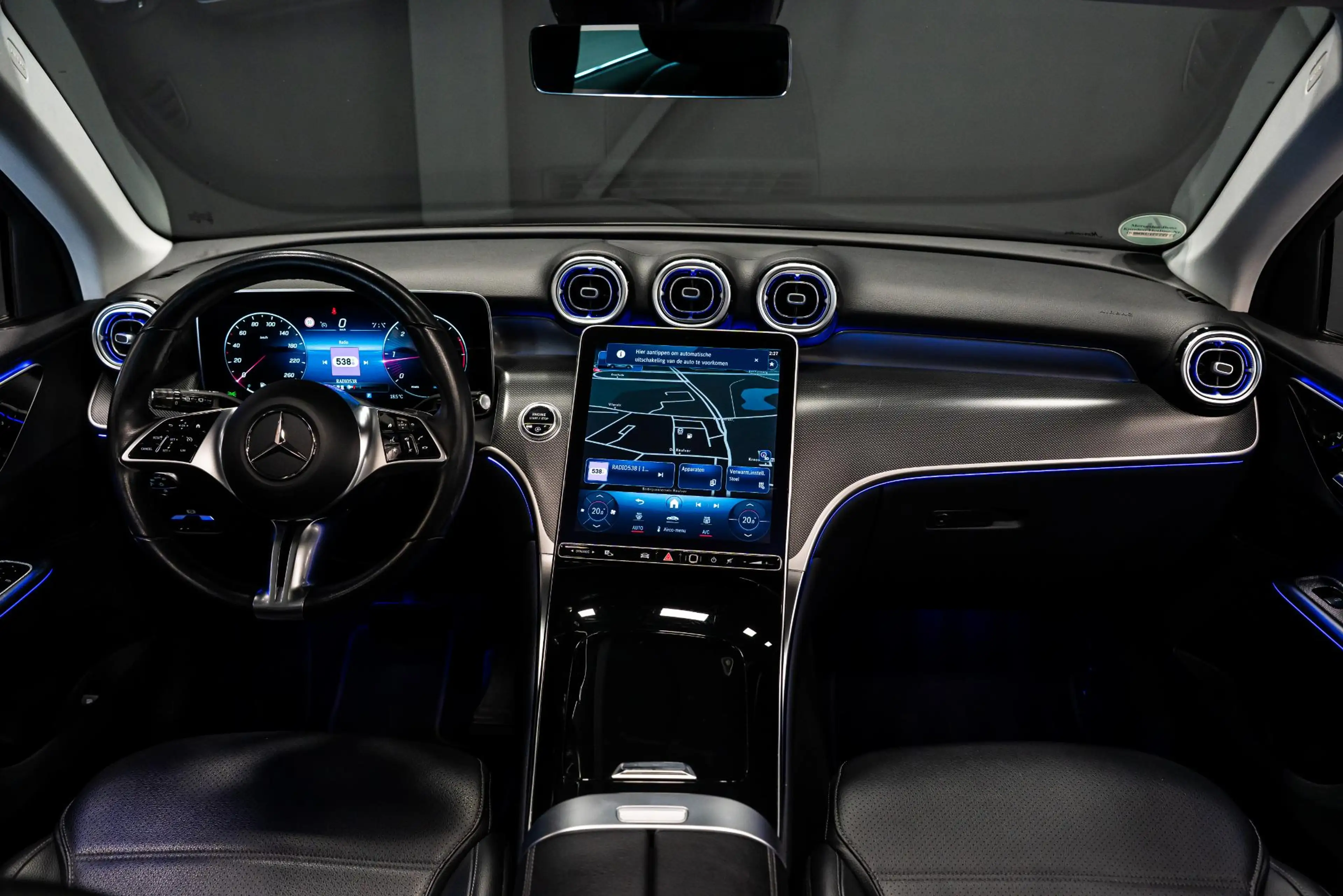 Mercedes-Benz GLC 220 220d 4MATIC Luxury Line *Panorama / Advanced-Plus — photo 9