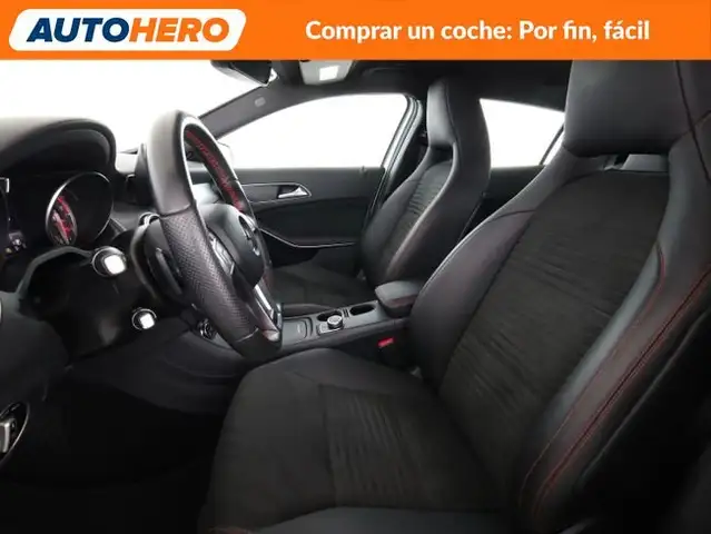 Mercedes-Benz Gla view 11
