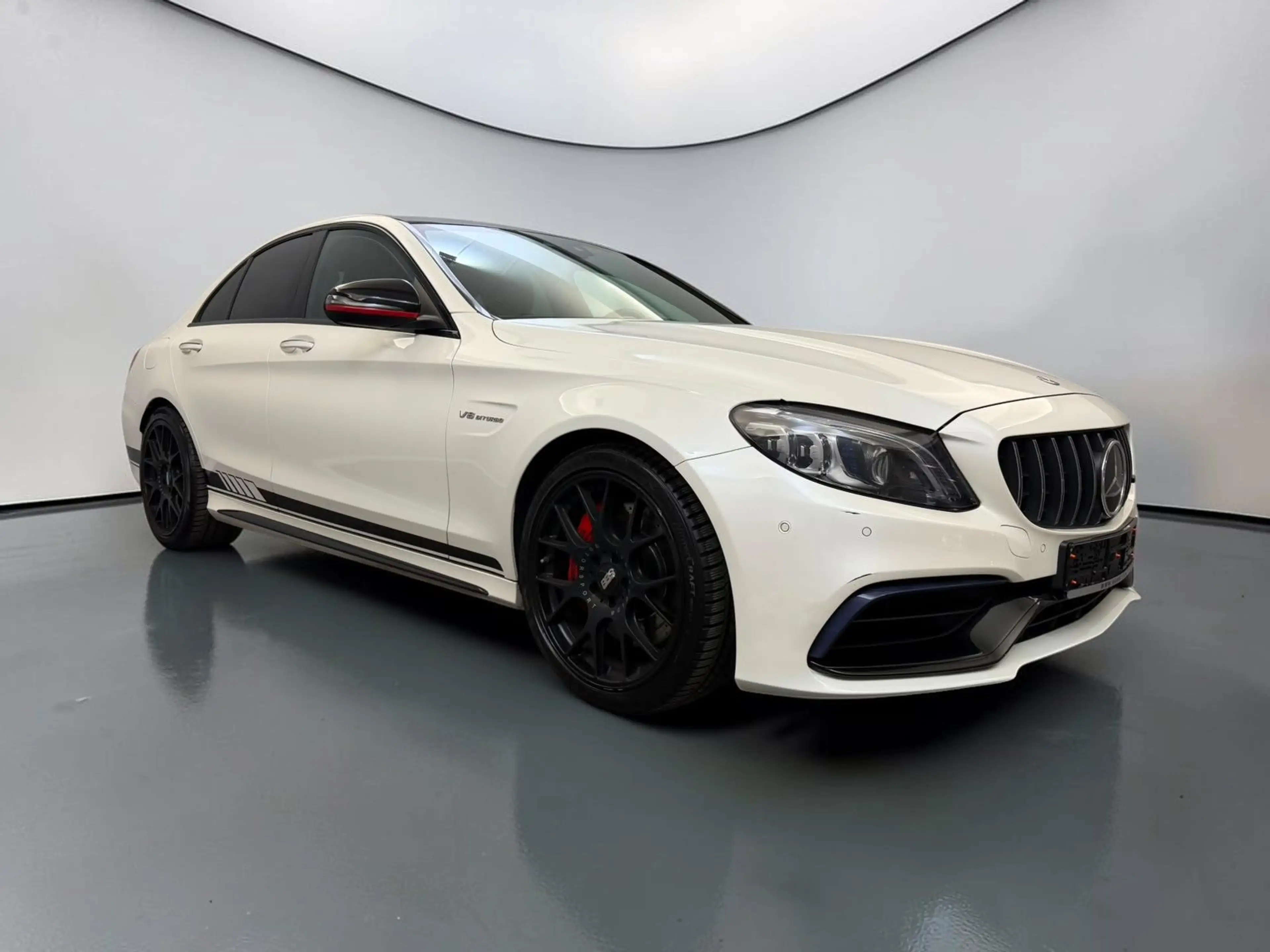 Mercedes-Benz C 63 AMG Limo PANO*ACC*MEMO*19Z*KAM*MBEAM*MEGA — photo 4