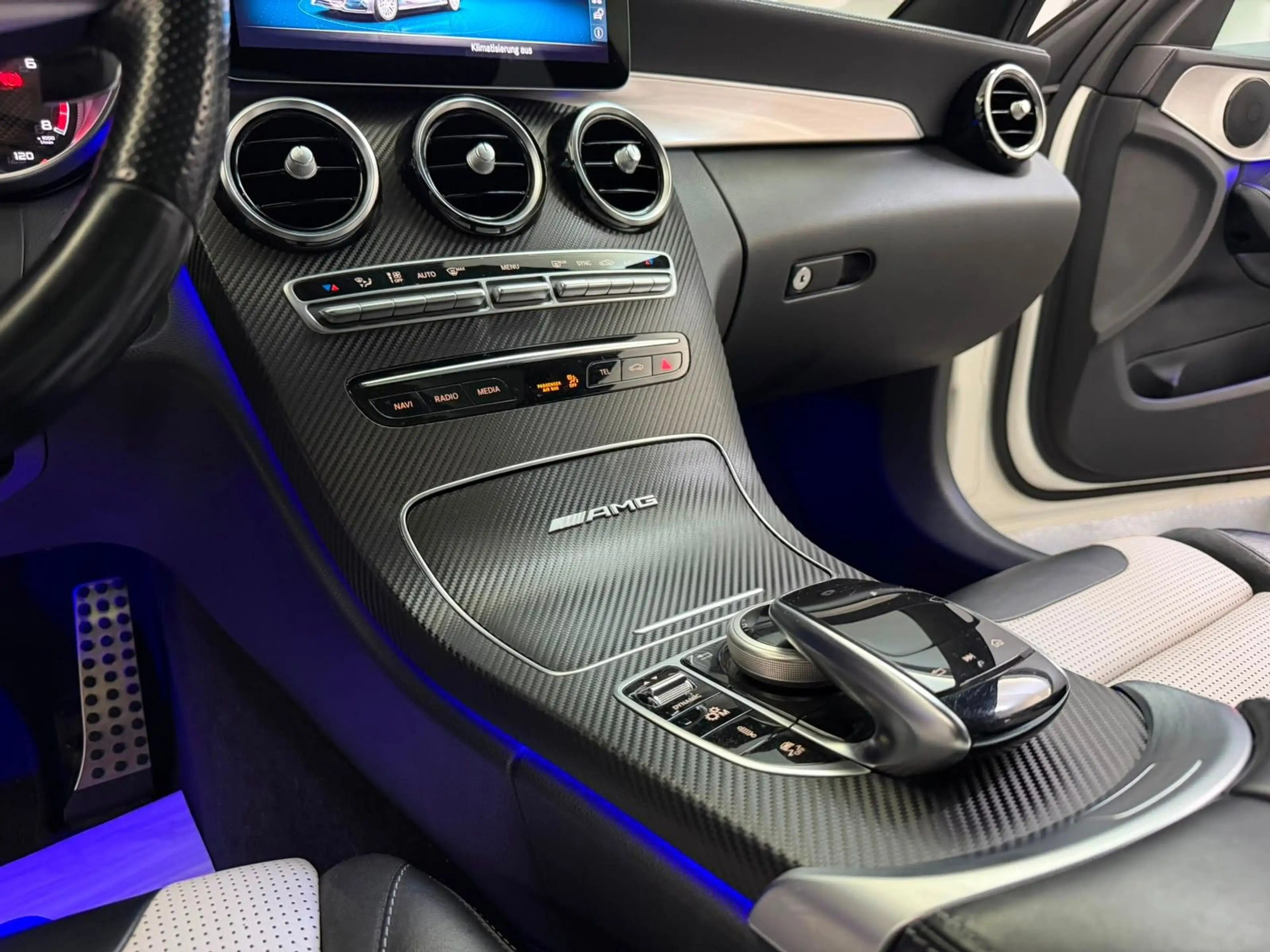 Mercedes-Benz C 63 AMG Limo PANO*ACC*MEMO*19Z*KAM*MBEAM*MEGA — photo 14